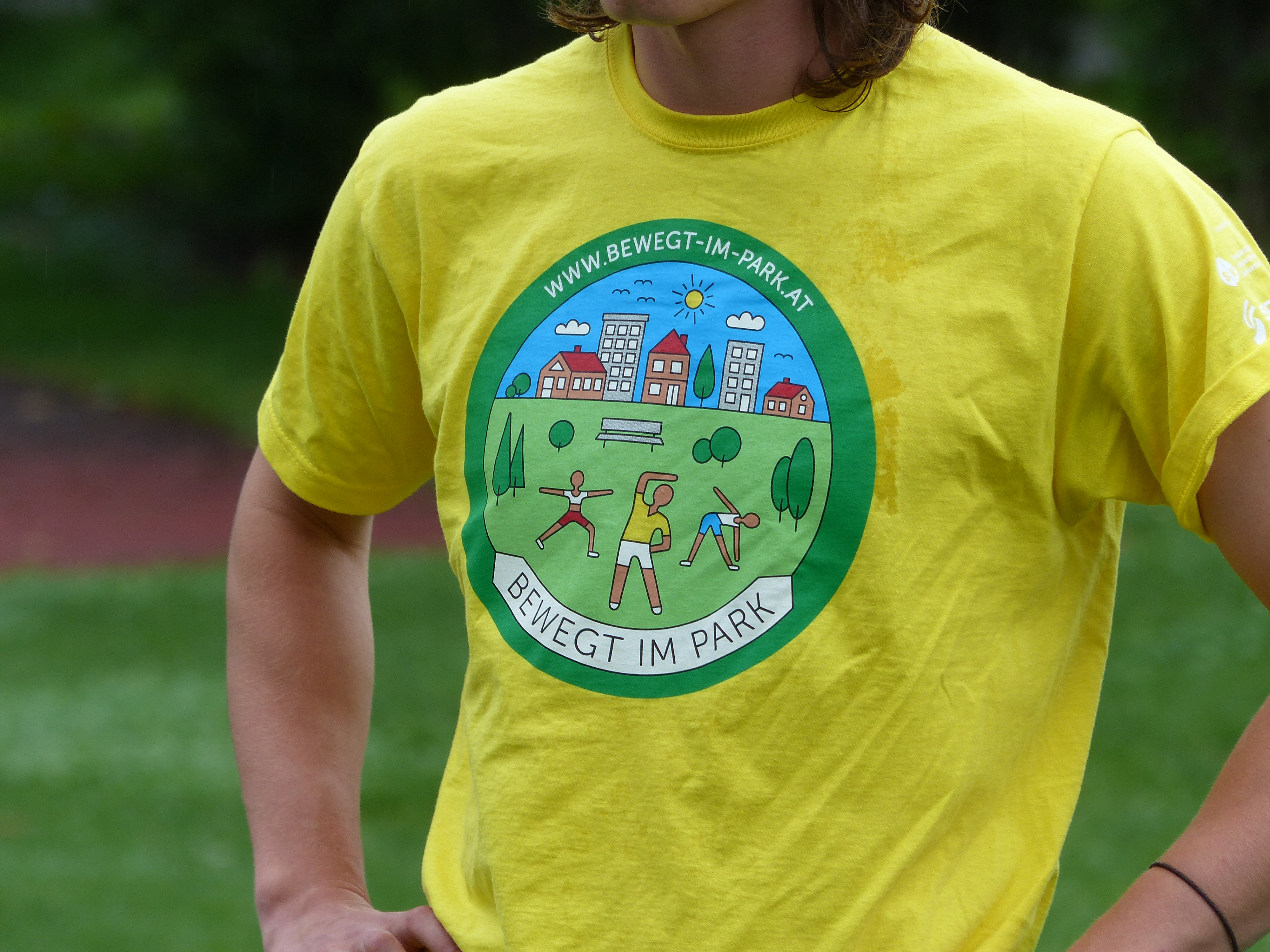 Von Kickboxen, Skateboarden über Yoga bis hin zu Ultimate Frisbee steht Interessierten bei "Bewegt im Park" auch in diesem Sommer ein breites Bewegungsangebot zur Verfügung.