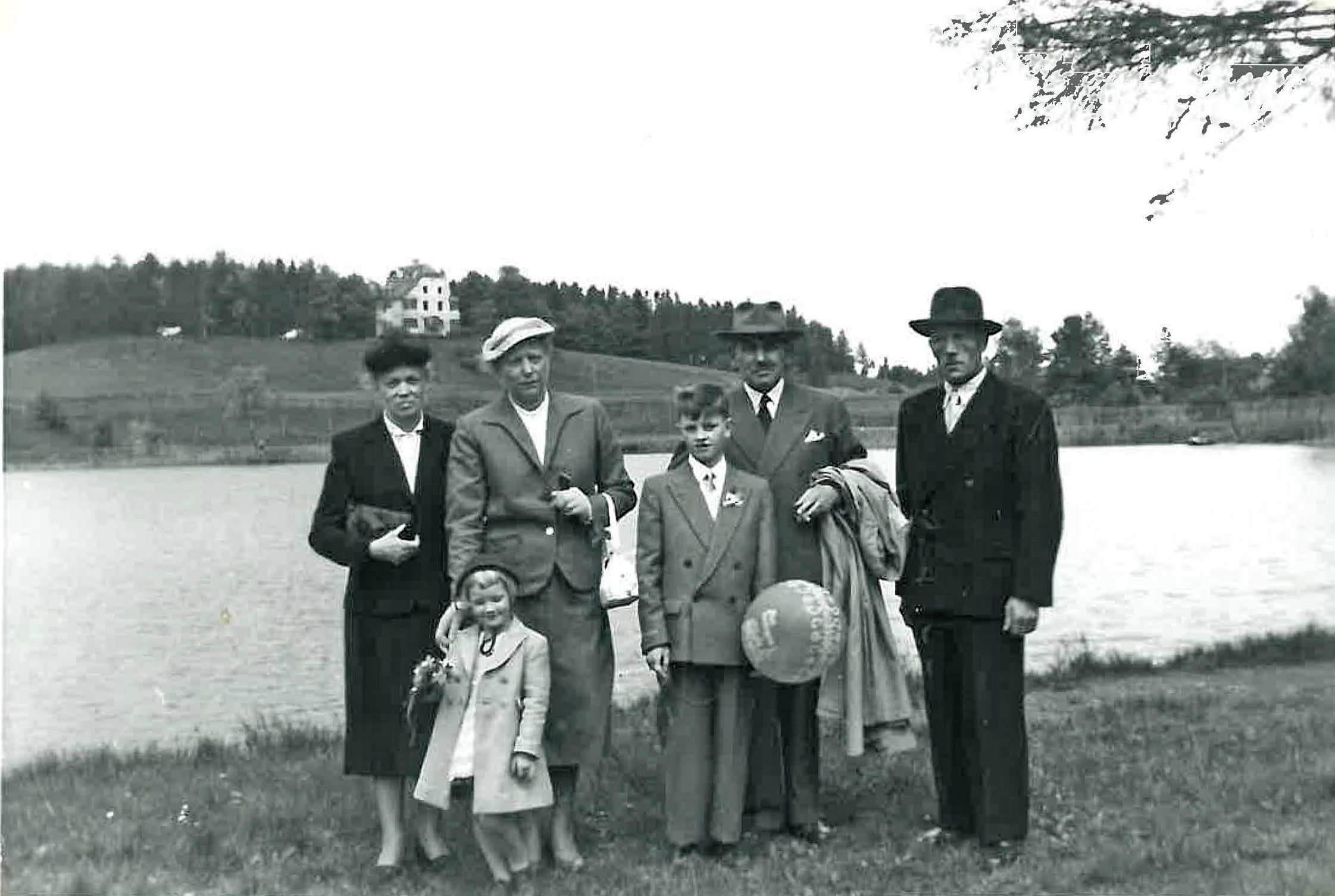 Familie Huber am Lanser See, 1955.