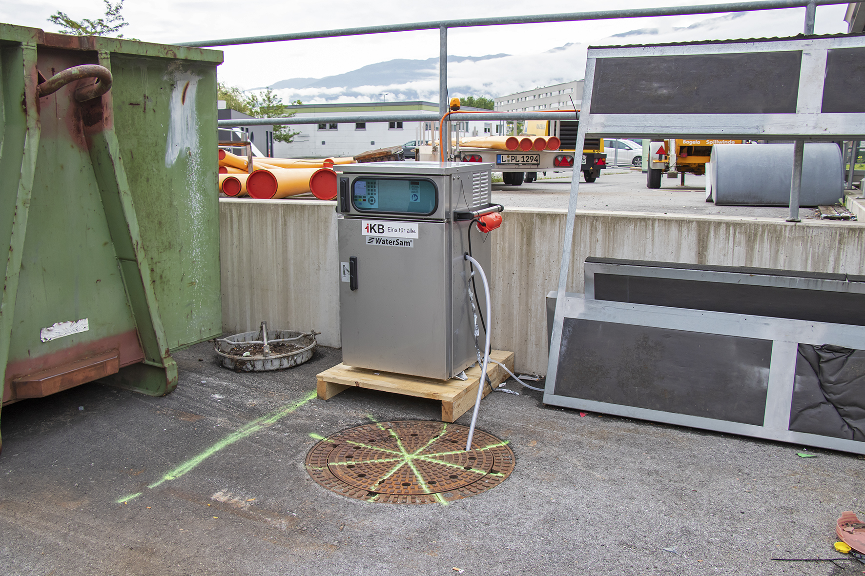 Neben dem Gerät am Sillzwickel werden noch an weiteren Standorten Abwasserproben entnommen.