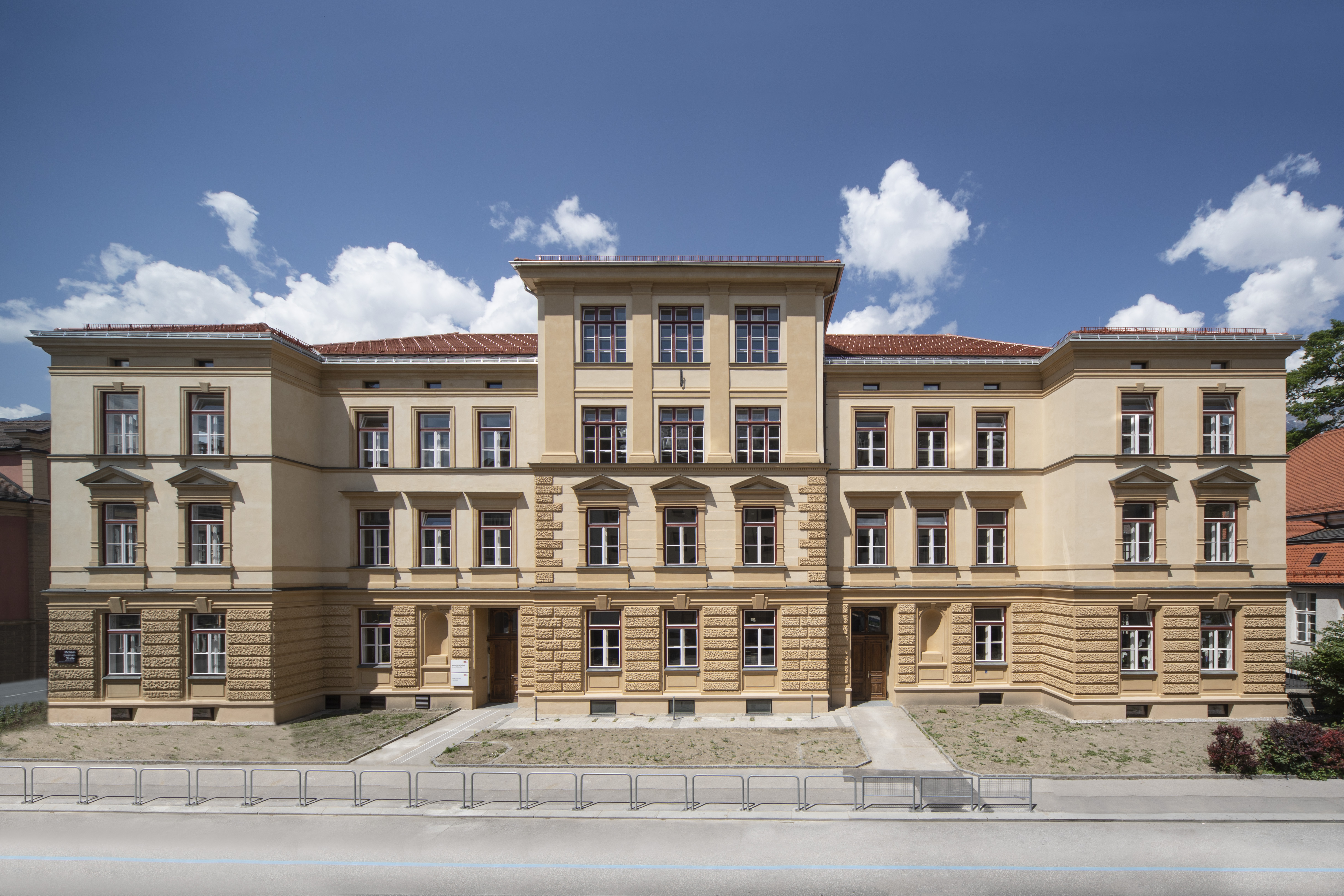 Der neue Bildungscampus in Wilten wird im Schuljahr 2021/22 eröffnet: Die Einschreibung für die städtischen Mittelschulen findet von 16. bis 18. Februar 2021 statt.