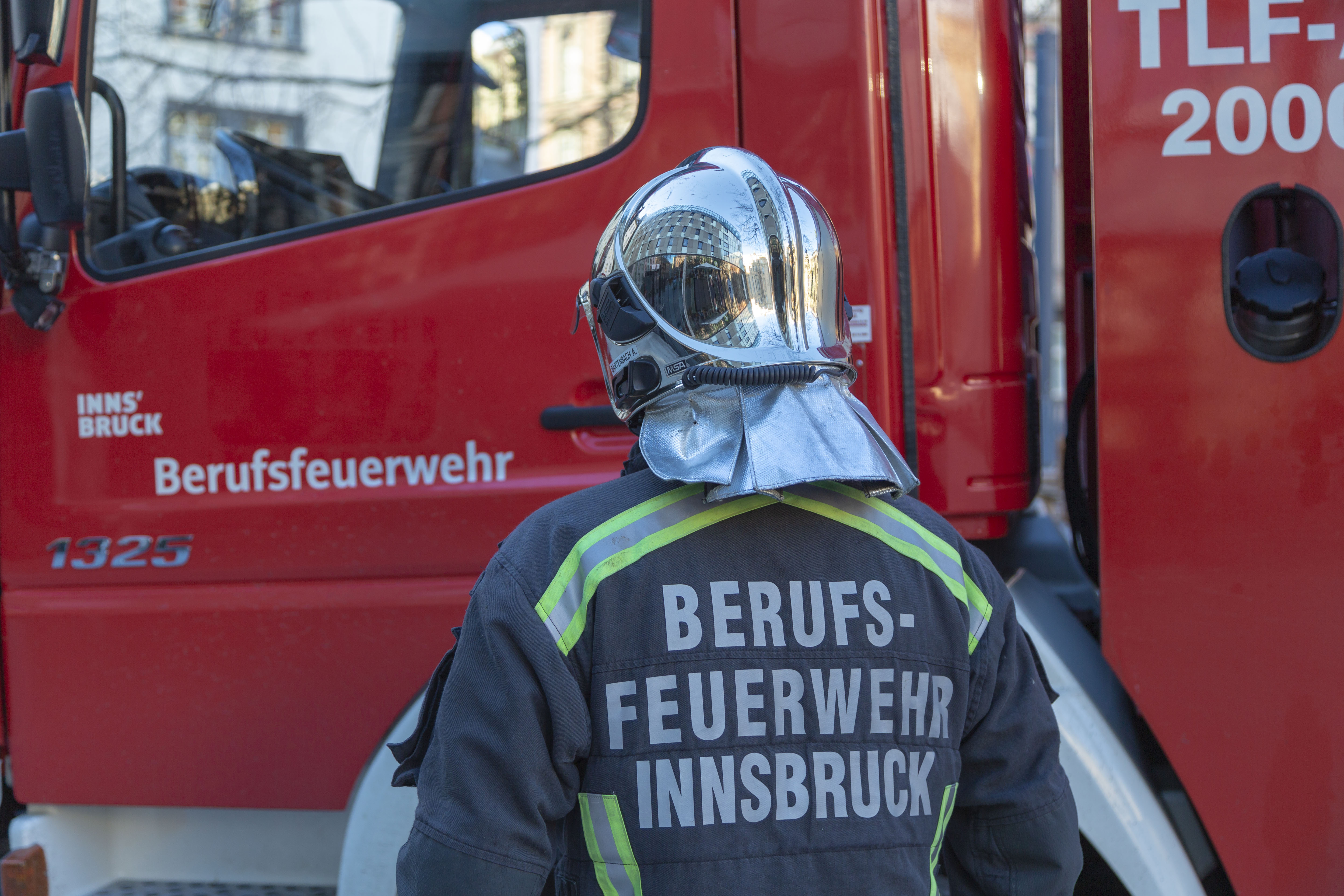 Ob zu technischen Einsätzen, Gefahrengutunfällen oder Brandeinsätzen, die Innsbrucker Feuerwehr ist jederzeit zur Stelle.
