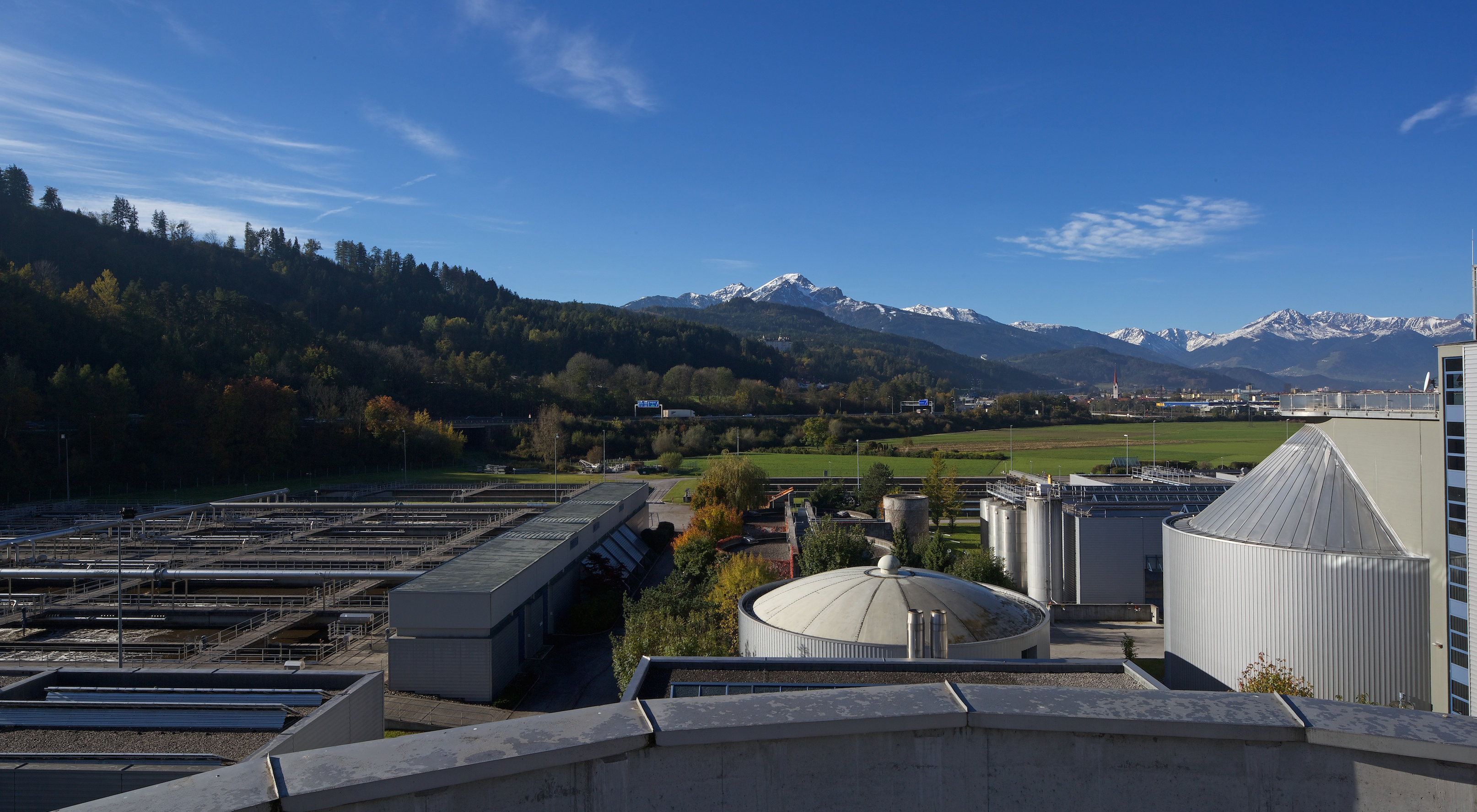 Ein Blick auf die Kläranlage in der Roßau zeigt die beeindruckenden Dimensionen.
