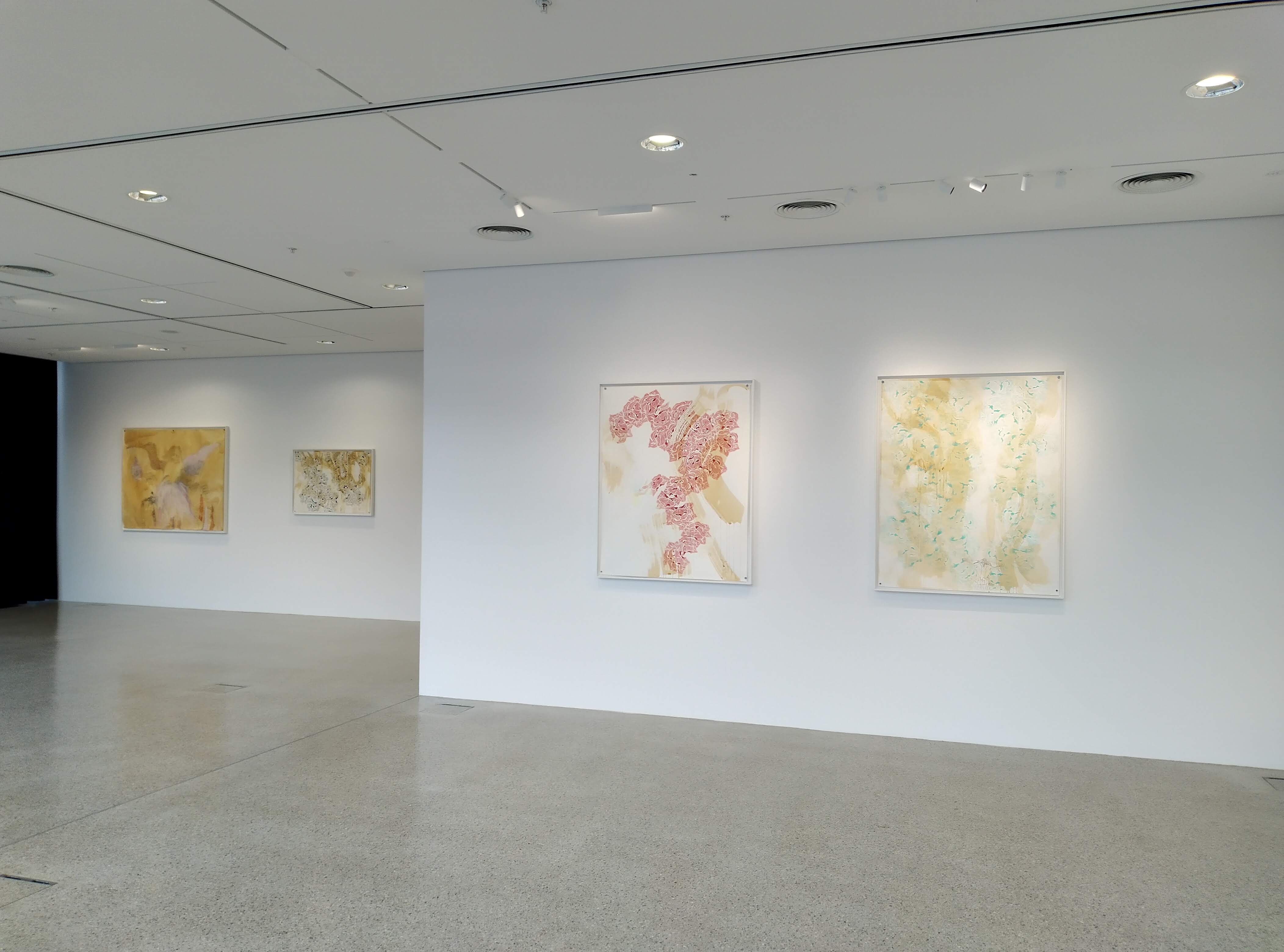 Die Programmpunkte „Künstlerin im Gespräch“ und „Atelier 6020 kids: Blühende Phantasie“ stehen auf der Webseite der Galerie Plattform 6020 online zur Verfügung.