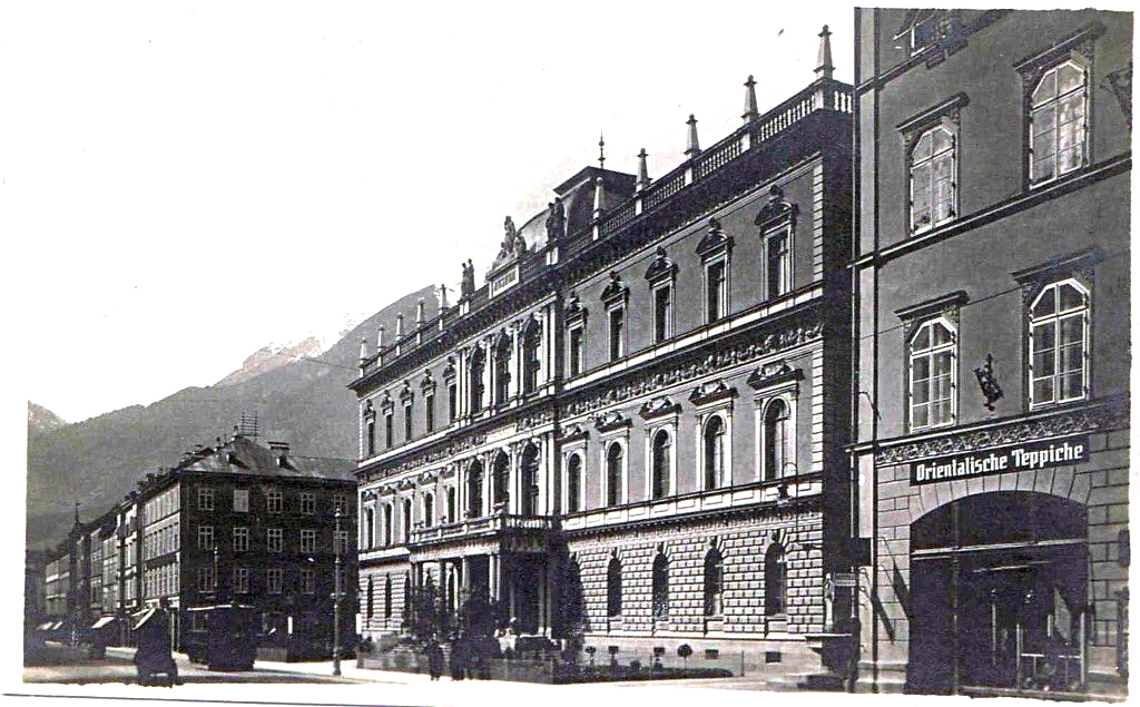 Ansicht des Tiroler Landesmuseums Ferdinandeum aus den 1920er-Jahren mit Blick gegen Westen.
