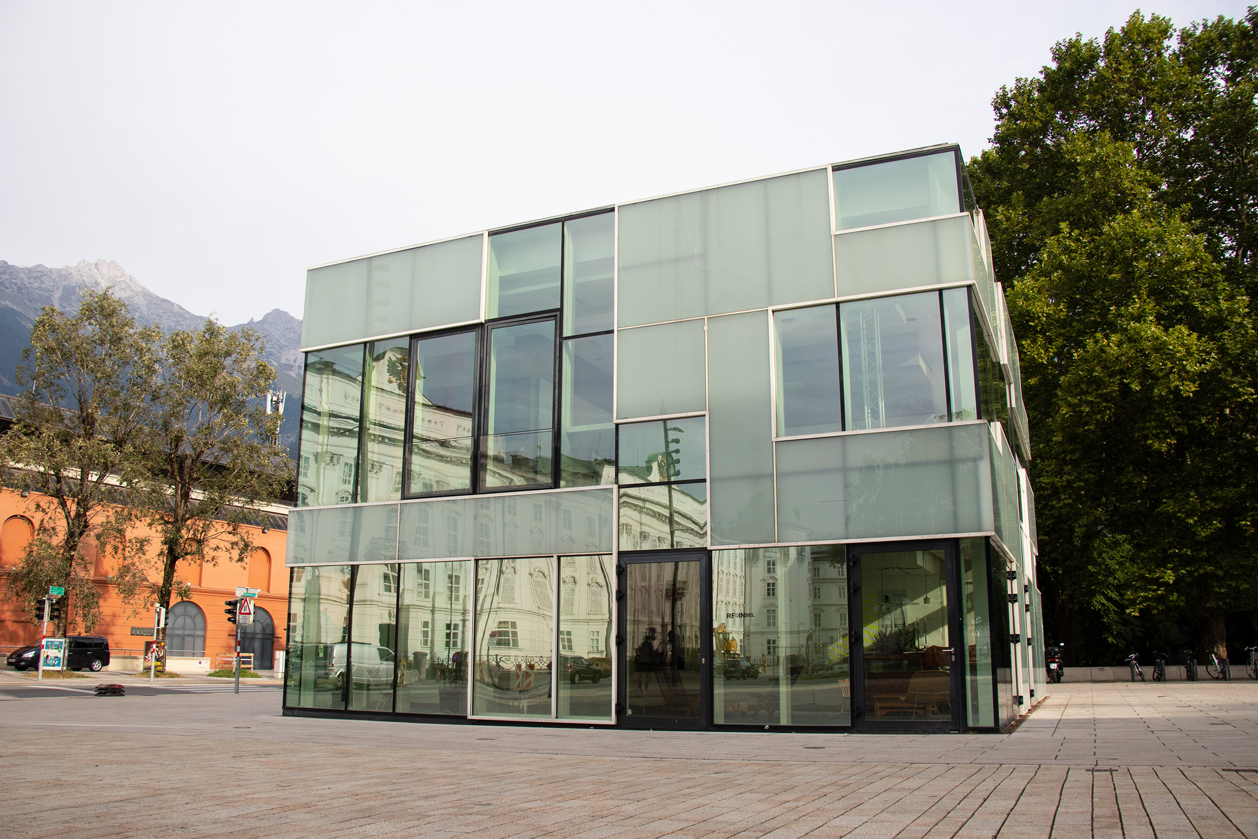 Noch heuer soll über die Zukunft des Pavillons vor dem Landestheater entschieden werden.