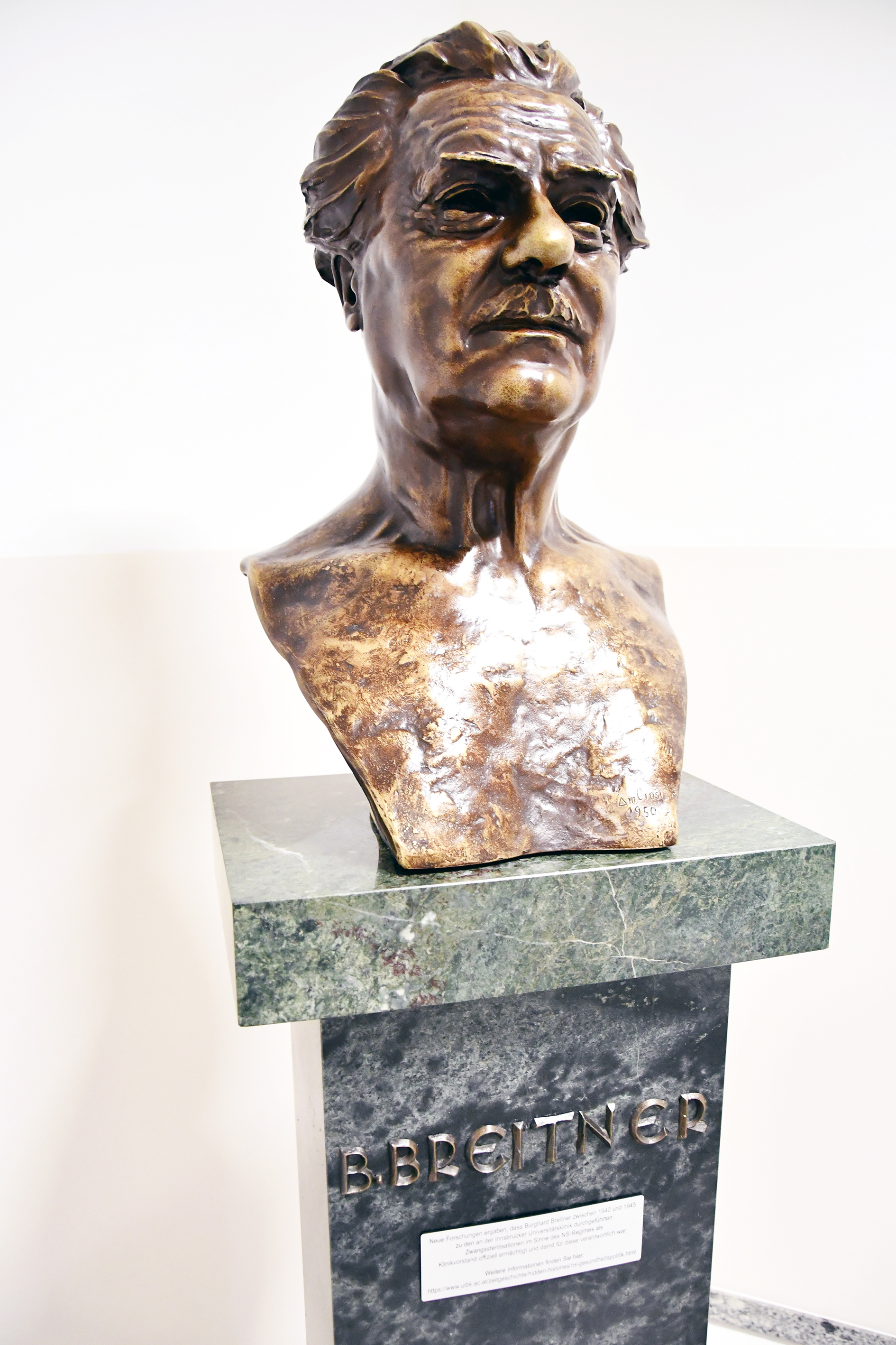 Büste von Burghard Breitner.