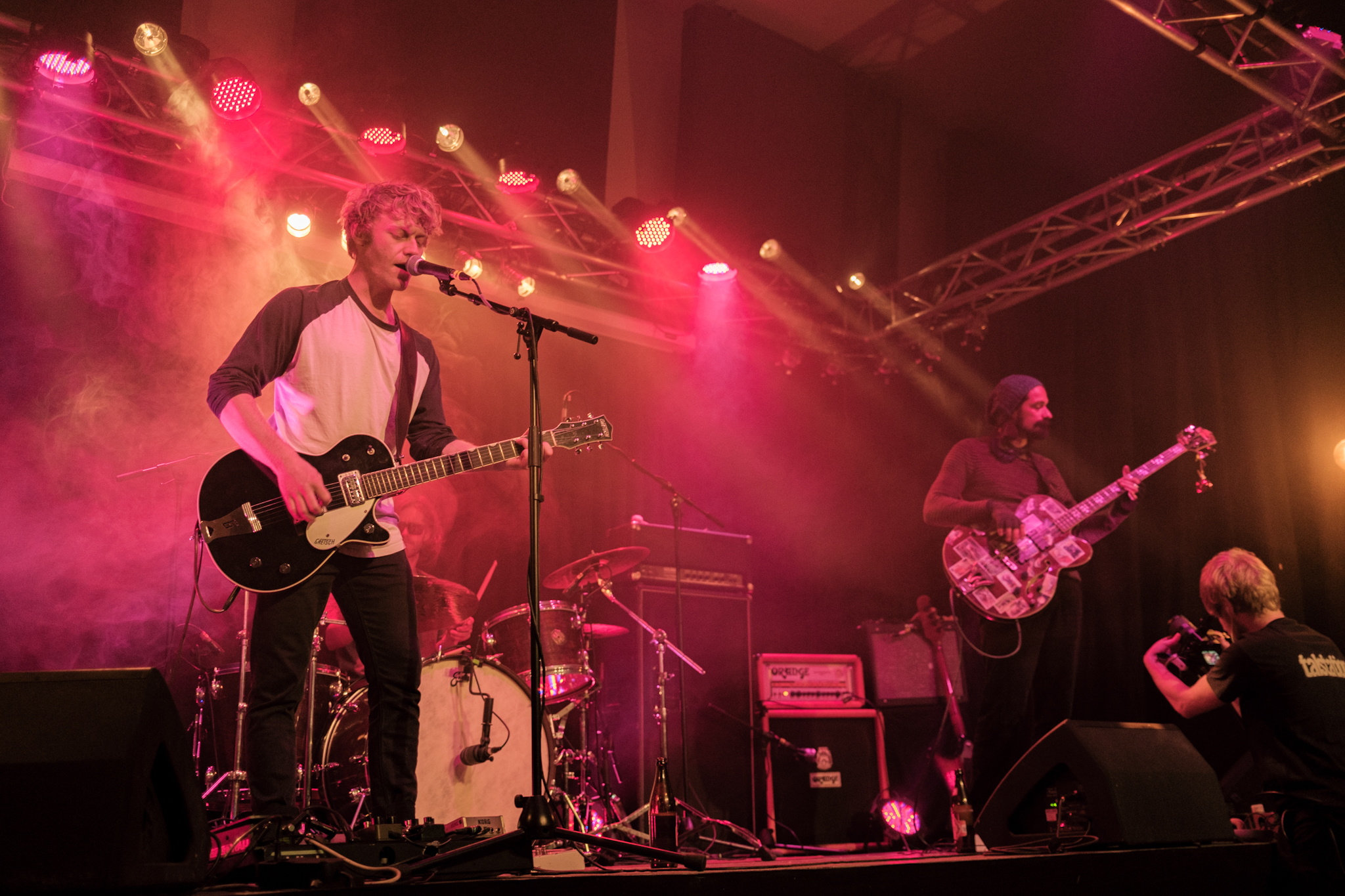 Unterschiedliche Veranstaltungen, Konzerte – wie hier von Lydia's Nightmare, die im Zuge eines Livestream-Konzerts im Lockdown auftraten – und Ausstellungen bringen Leben in das Kulturzentrum Talstation.