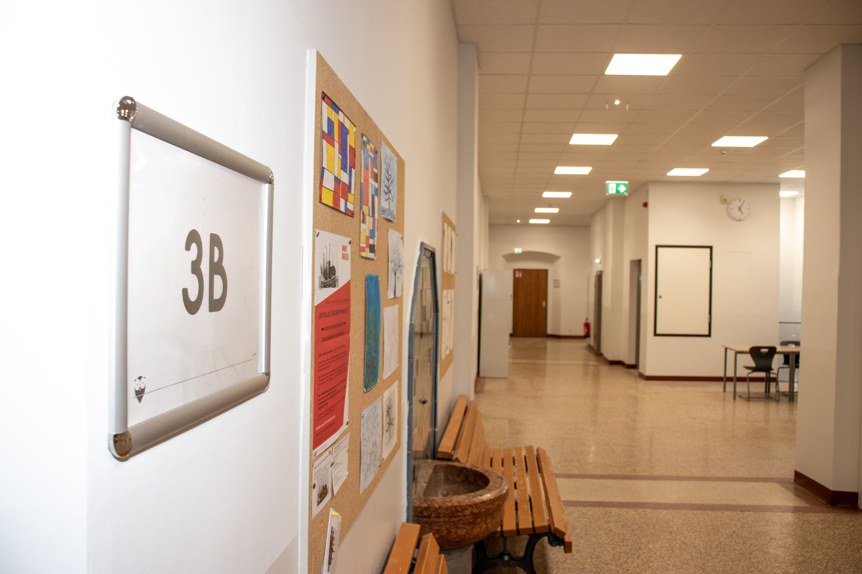 In den städtischen Mittelschulen - wie hier am Standort Ilse-Brüll-Gasse in Wilten - werden für Schulkinder verschiedene Schwerpunkte gesetzt.