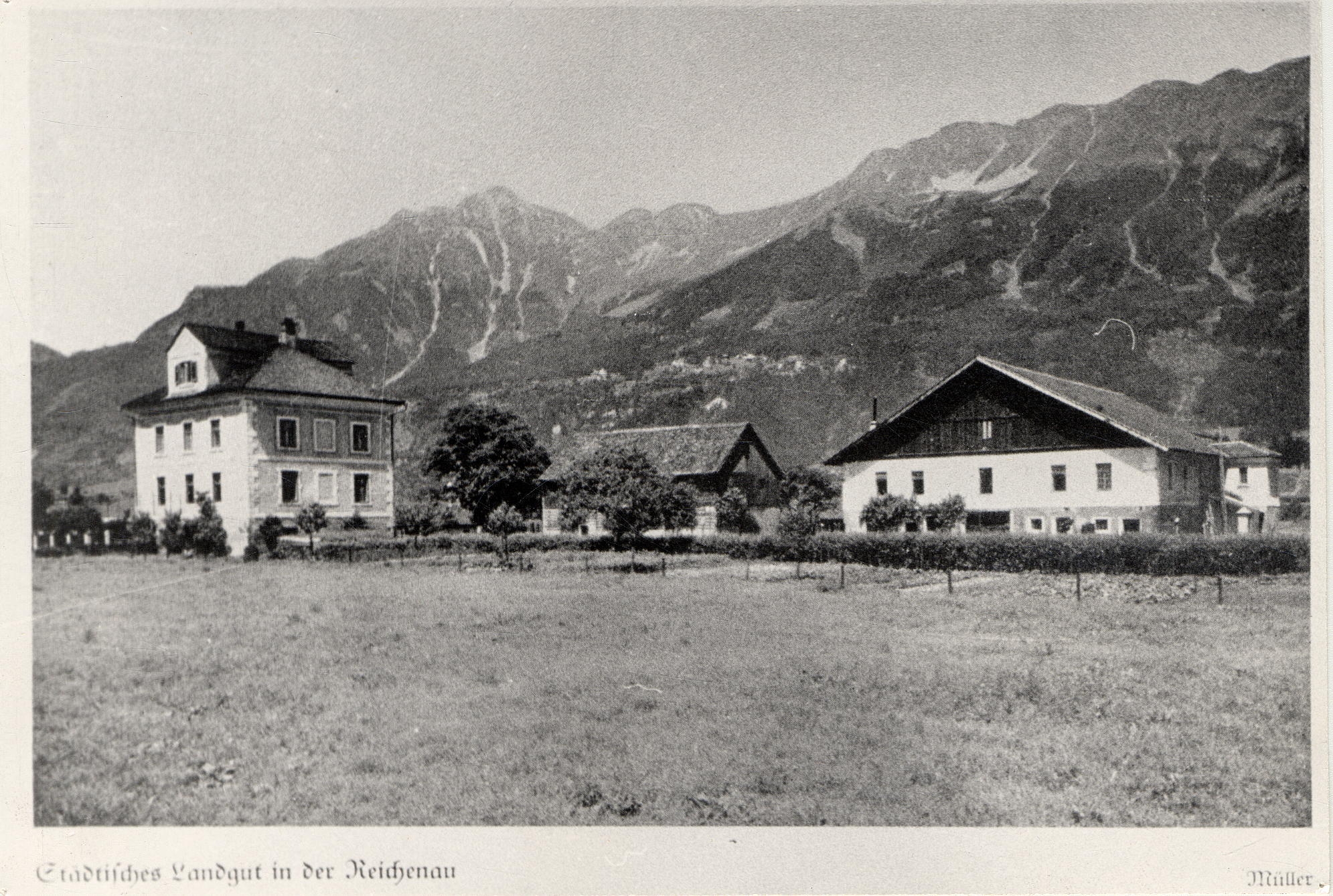 Alte Ansicht des Gutshofes in der Reichenau.