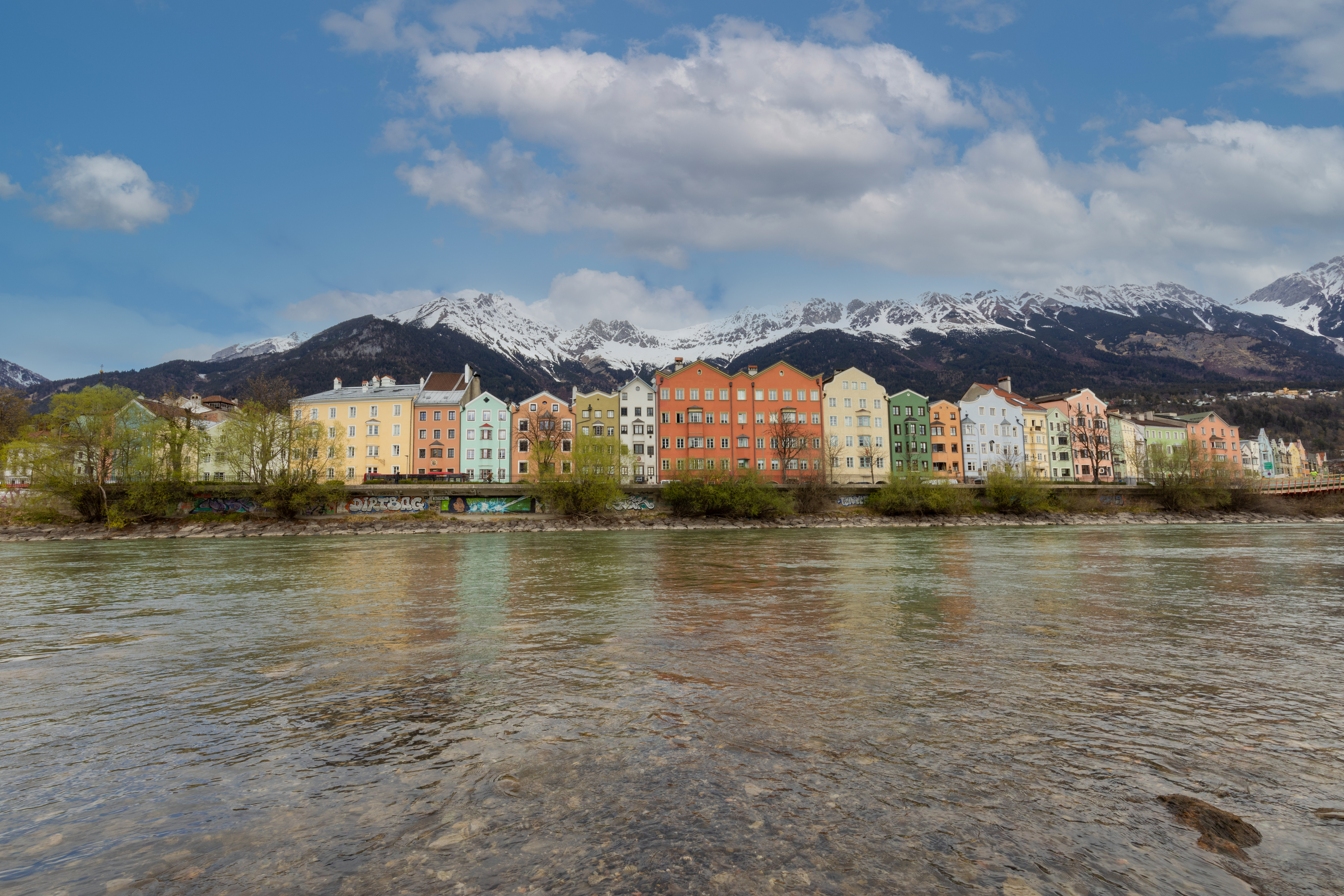 Innsbruck lebt die Vielfalt und lädt am 25. Juni zum gleichnamigen Fest ins Volkskunstmuseum ein.