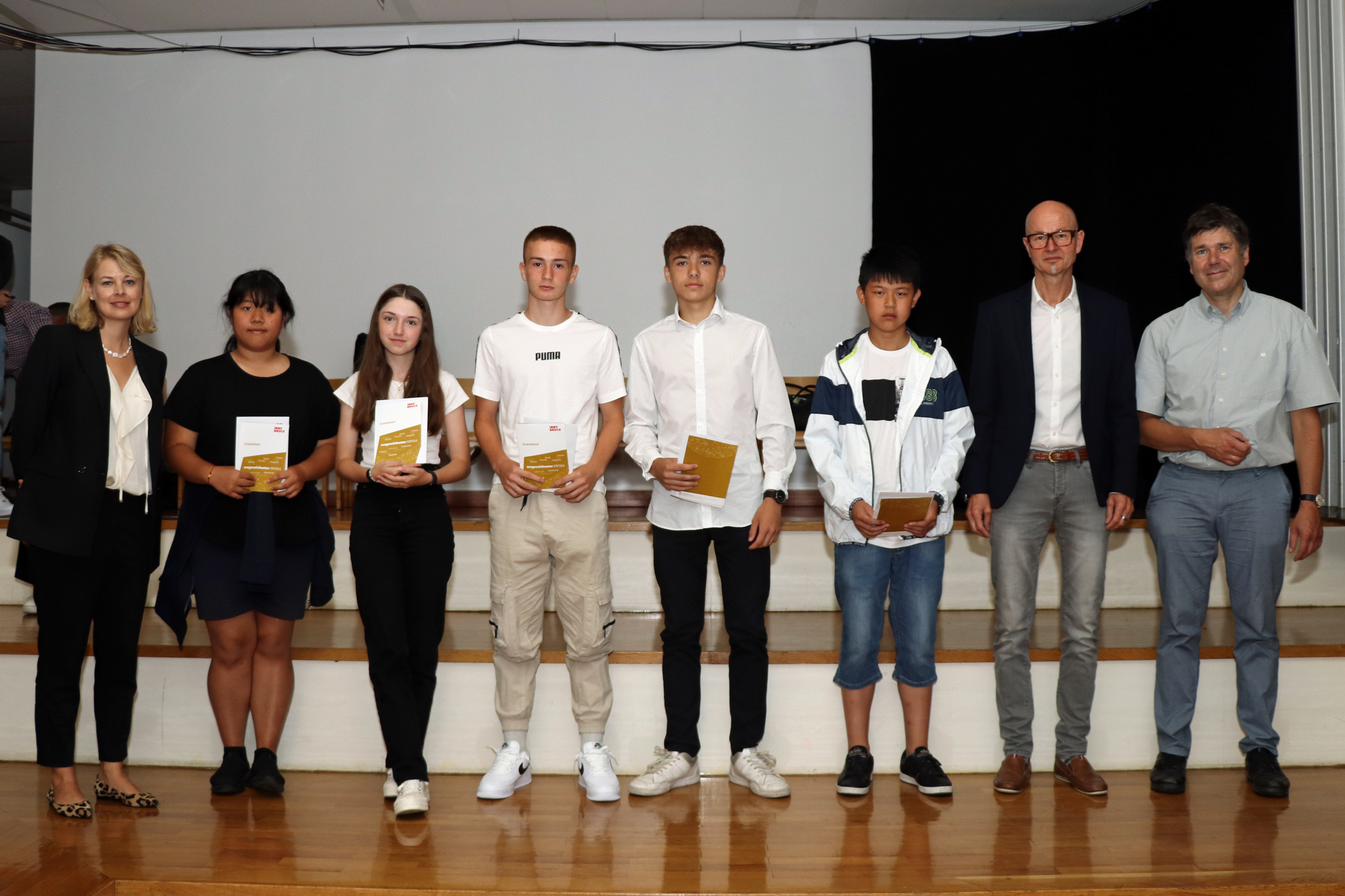 Die SchülerInnen der Mittelschule Leopoldstraße.