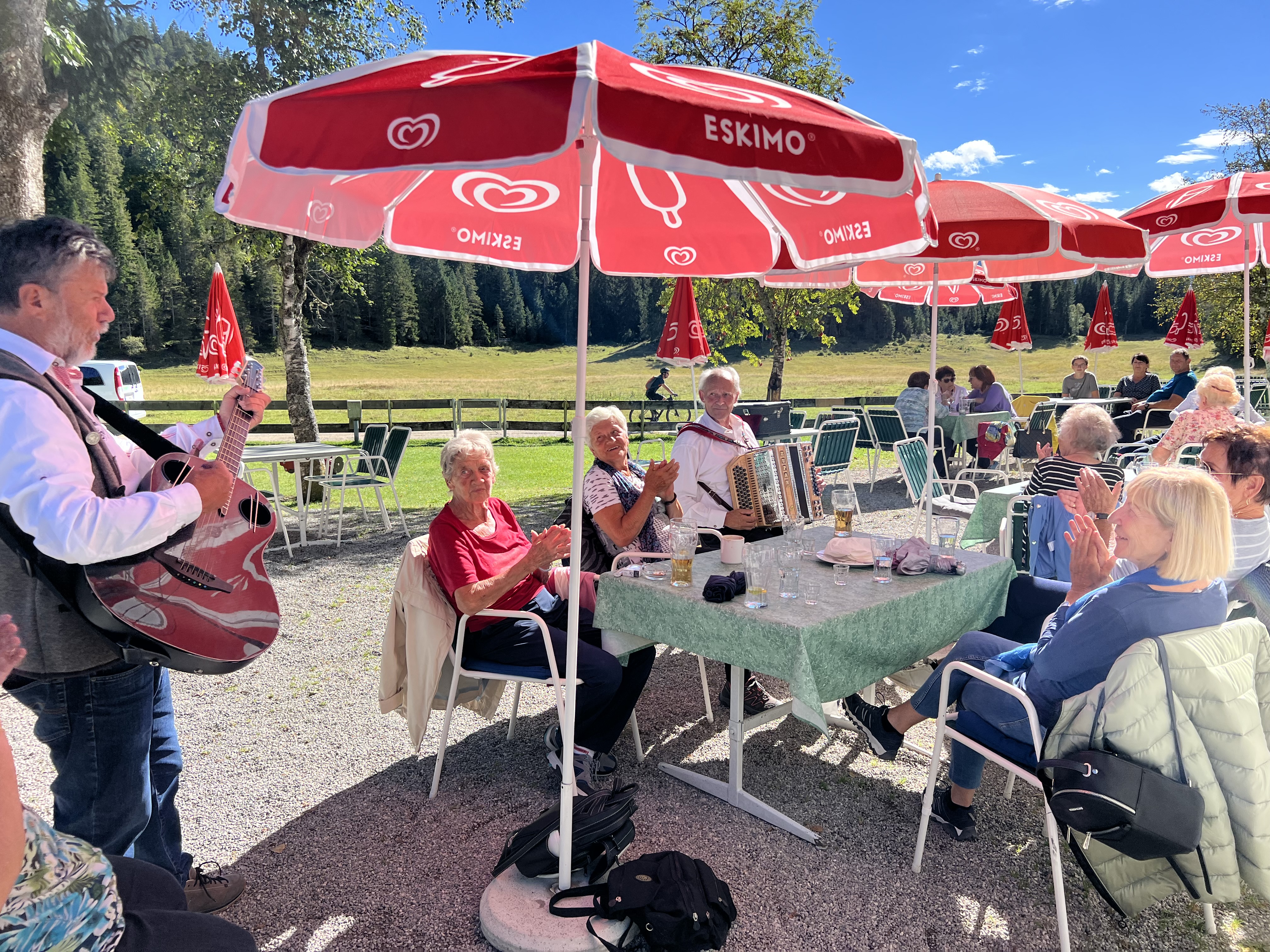 Gesundheitsförderung durch soziale Teilhabe: Beim vom Referat für Frauen und Generationen betreuten SeniorInnen-Ausflug nach Wildmoos herrschte beste Stimmung.