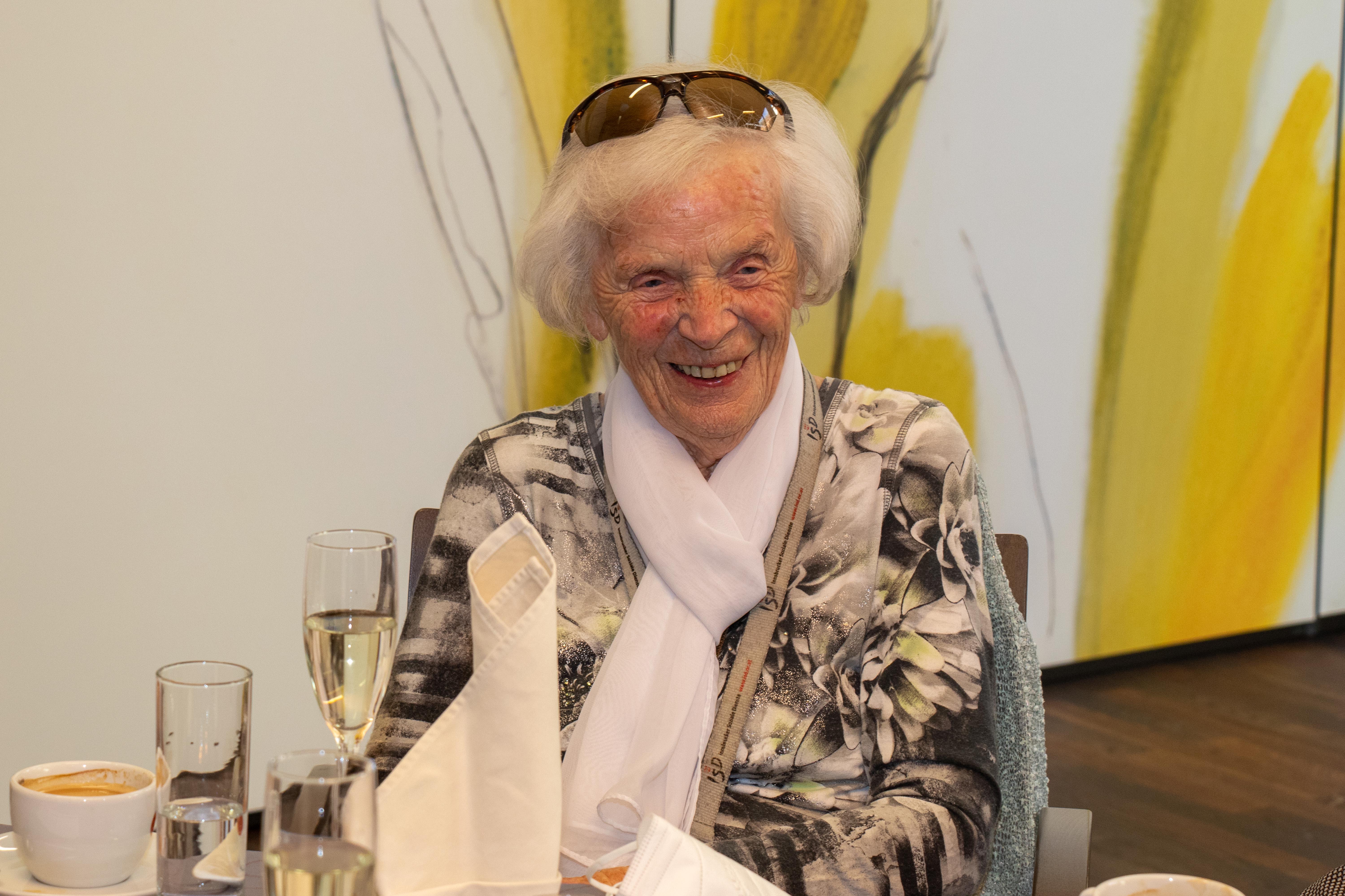 Josefine Psula ist im hohen Alter noch immer eine Frohnatur.