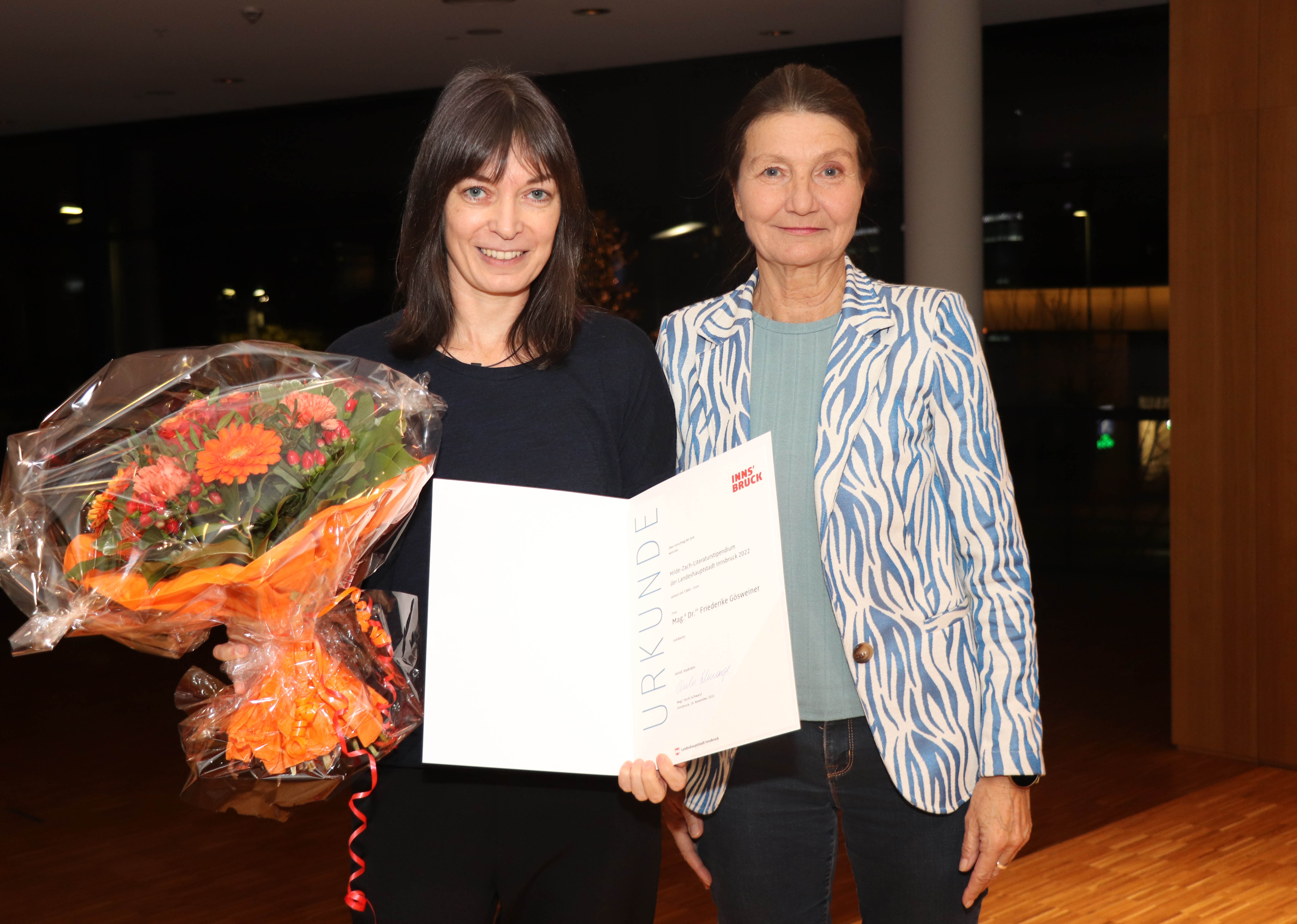 Die Autorin Friederike Gösweiner erhielt das „Hilde-Zach-Literaturstipendium 2022“.