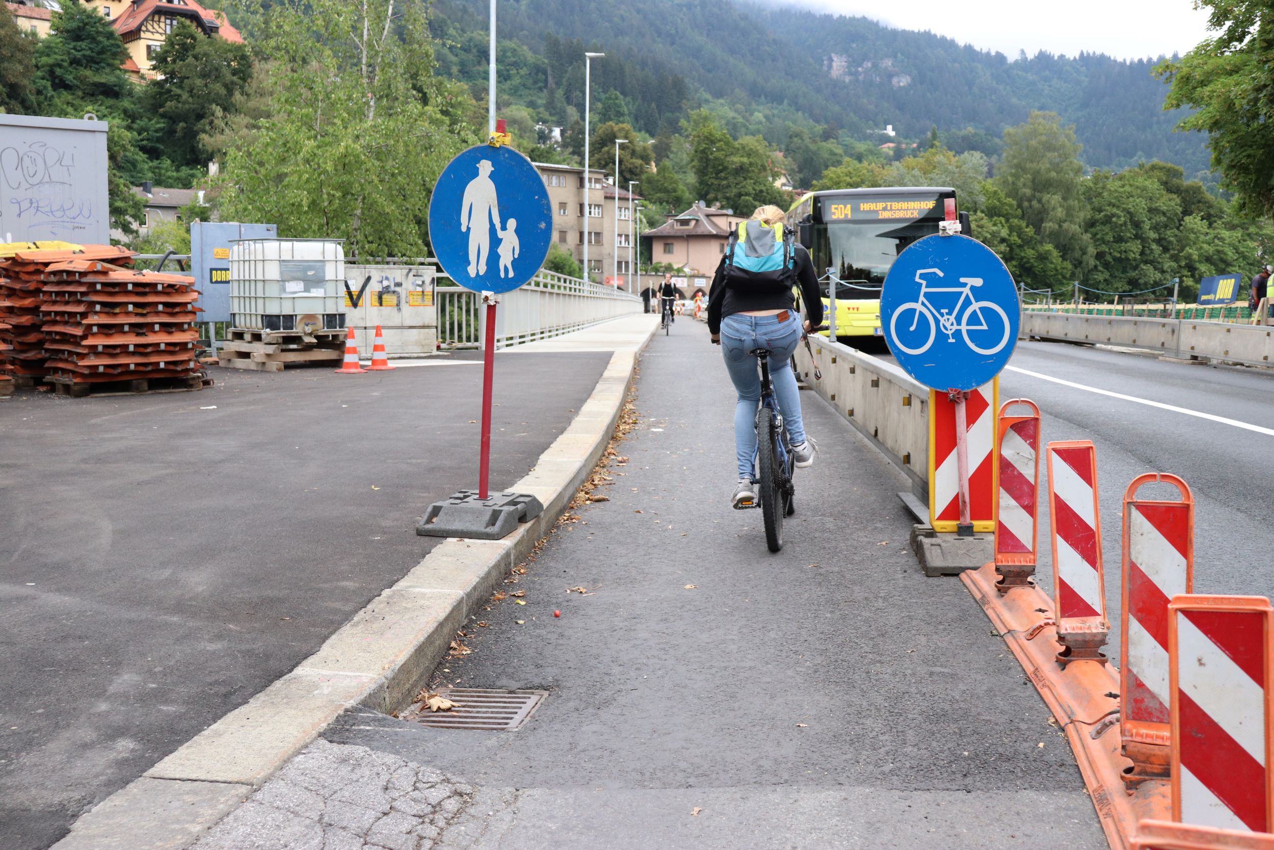 Bauarbeiten sind für eine funktionierende und sichere öffentliche Infrastruktur notwendig und kommen allen BürgerInnen zugute.