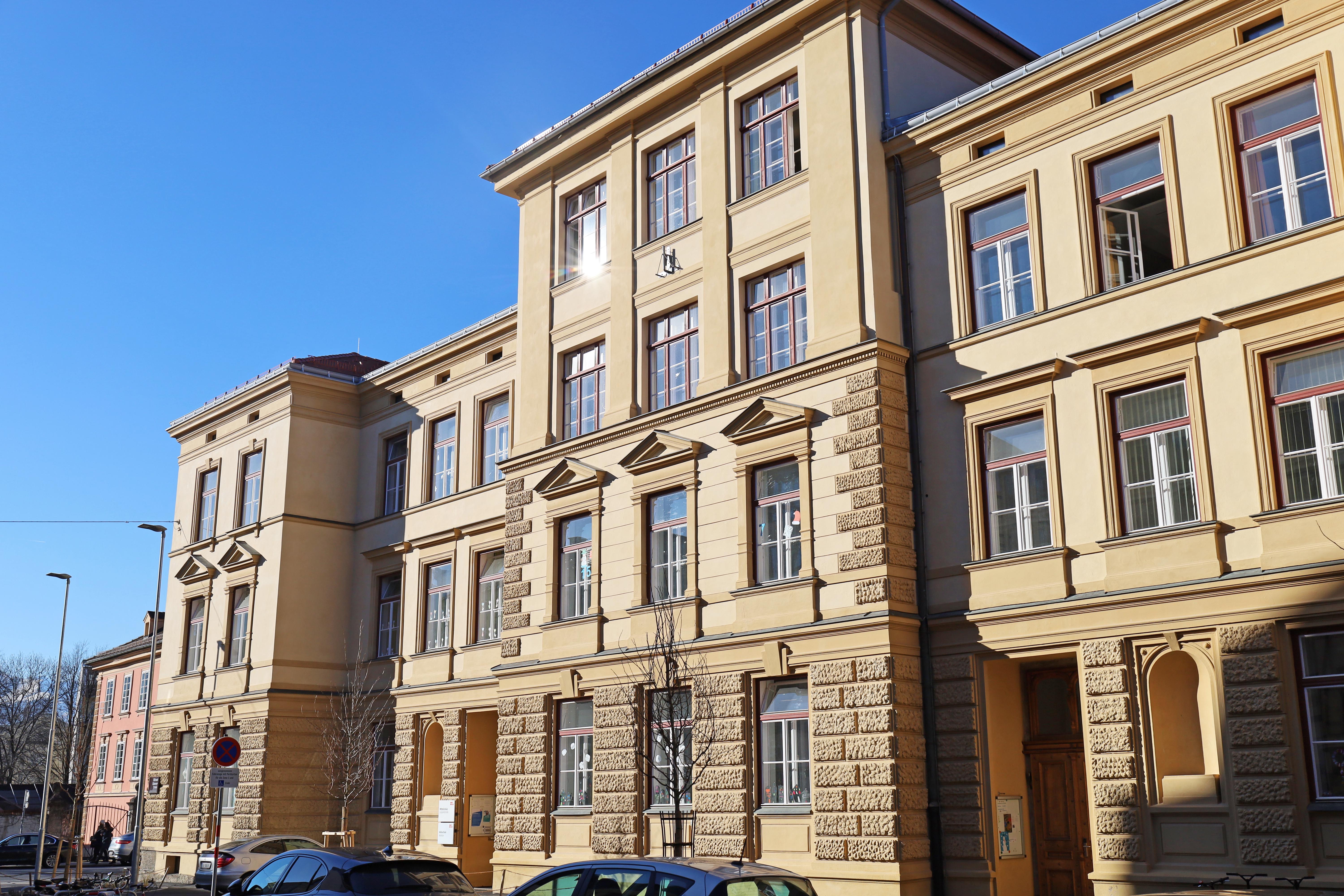 Der Schulcampus Wilten in der Leopoldstraße