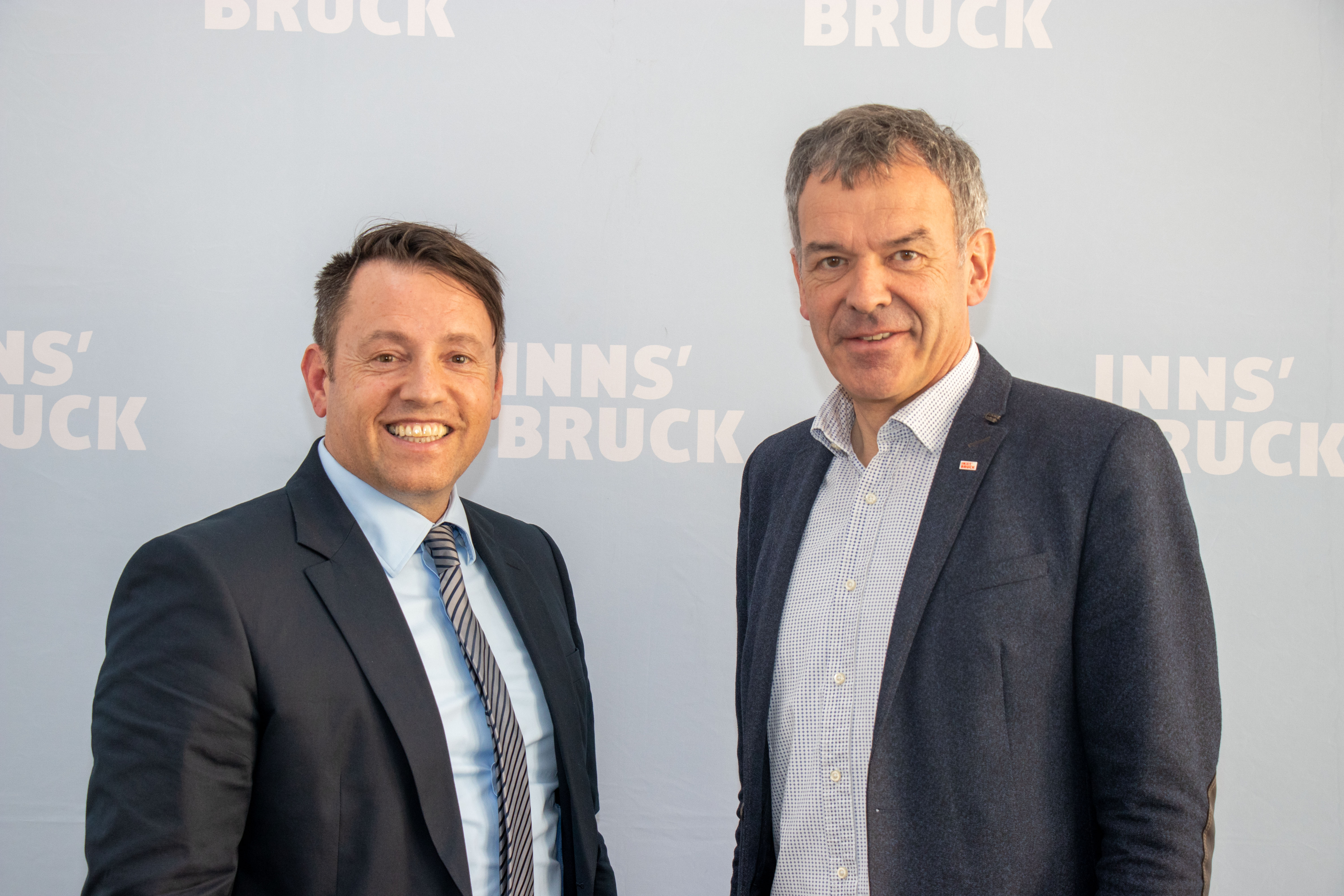 Bürgermeister Georg Willi (r.) und IIG-Geschäftsführer Franz Danler (l.) präsentierten die Bilanz der IIG von 2018 bis 2022.