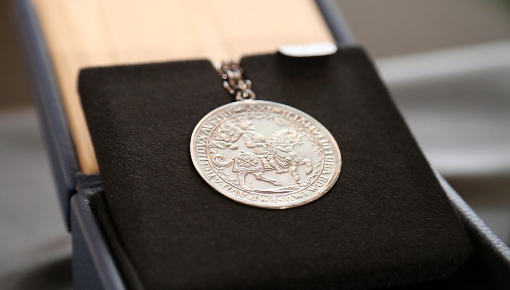 Beiträge zum Thema „PEACE in times of change“ können noch bis Ende Jänner tirolweit von SchülerInnen eingereicht werden.