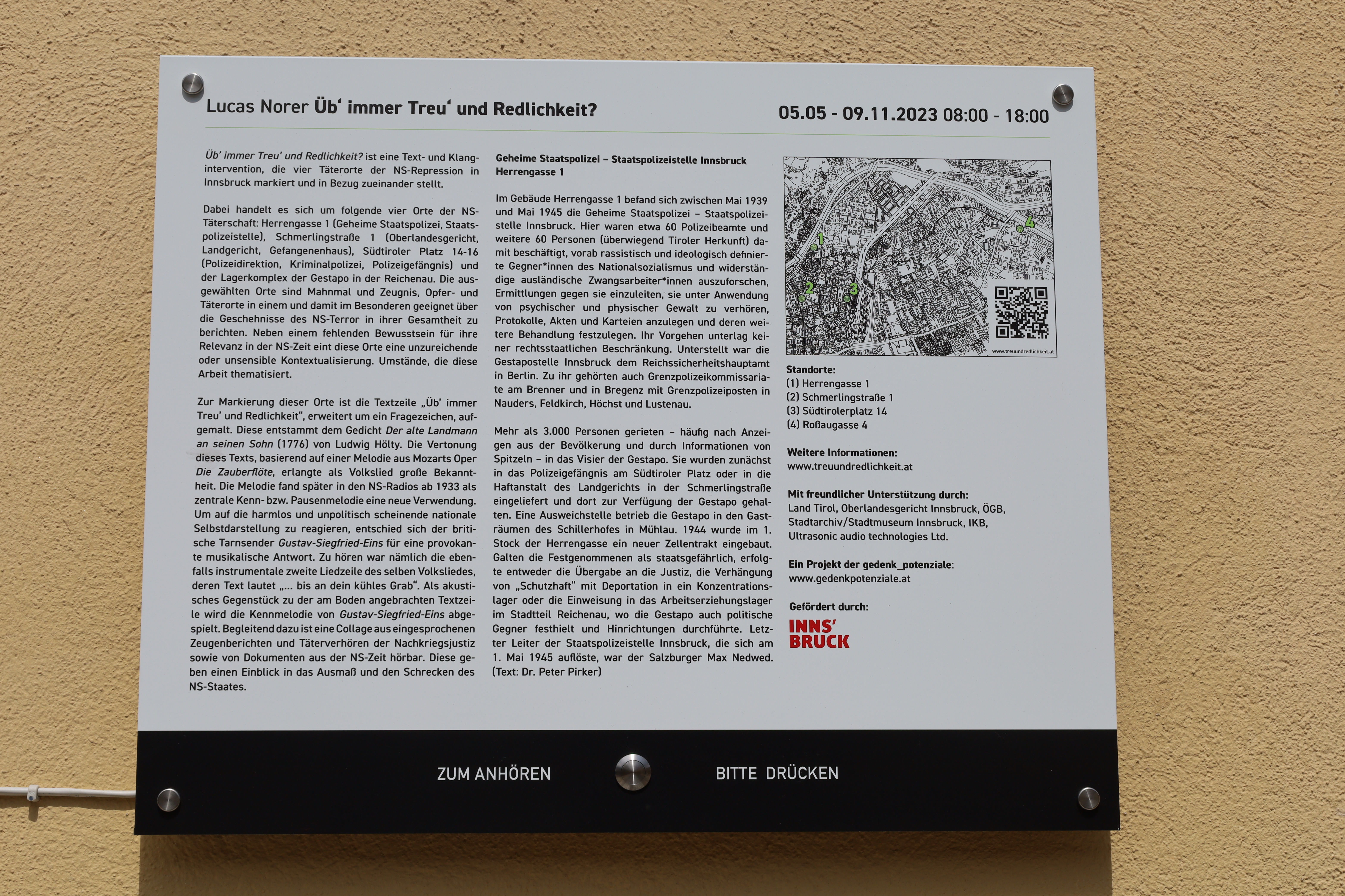 Auf Knopfdruck erfährt man historische Fakten zum jeweiligen Schauplatz der NS-Zeit.