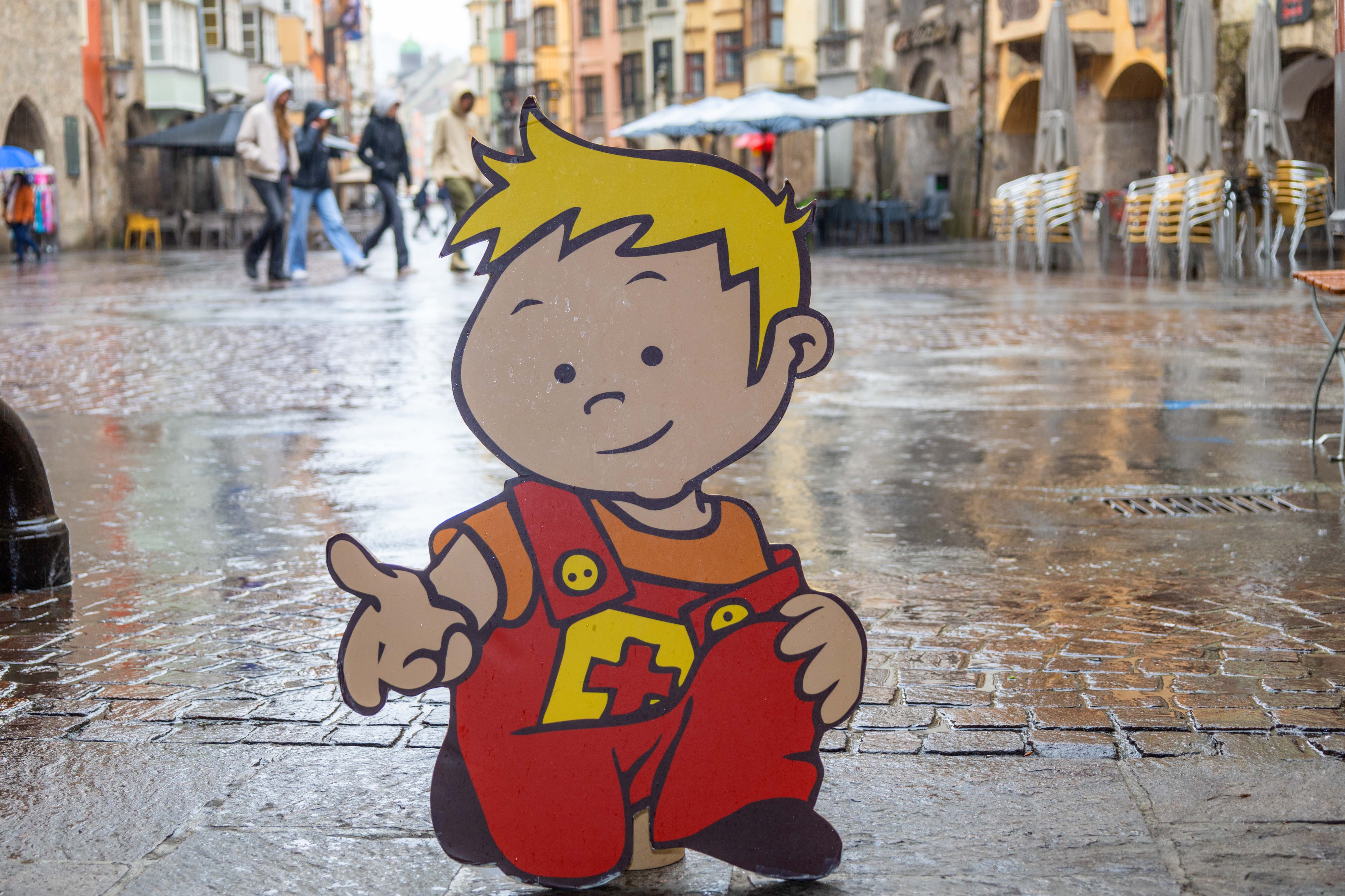 "Peterle" freut sich auf viele junge BesucherInnen in der Innsbrucker Altstadt.