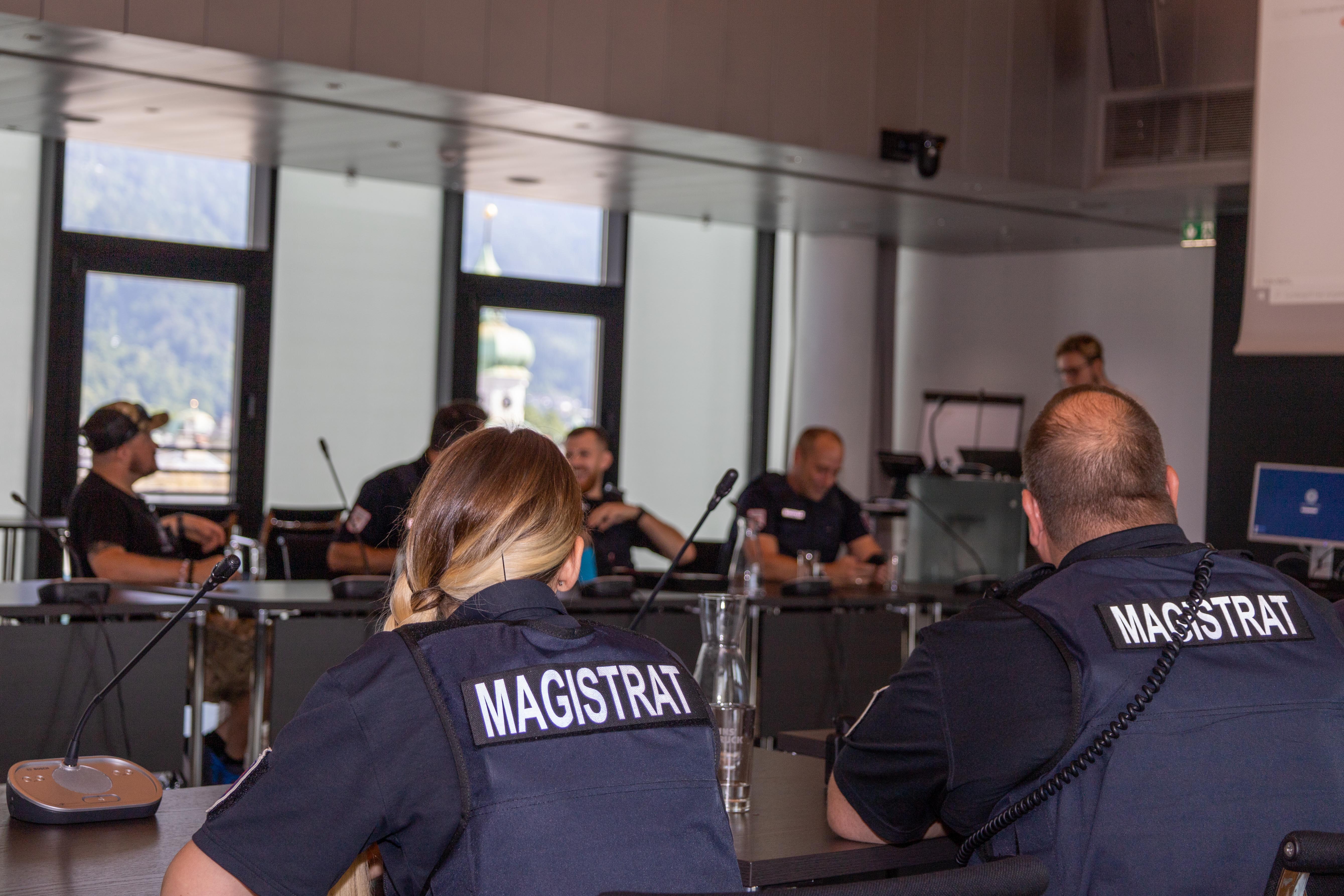 Die Bediensteten erhielten eine solide Ausbildung auf die Gerätetechnik und wurden in der Einschulungsphase von einem Techniker begleitet.