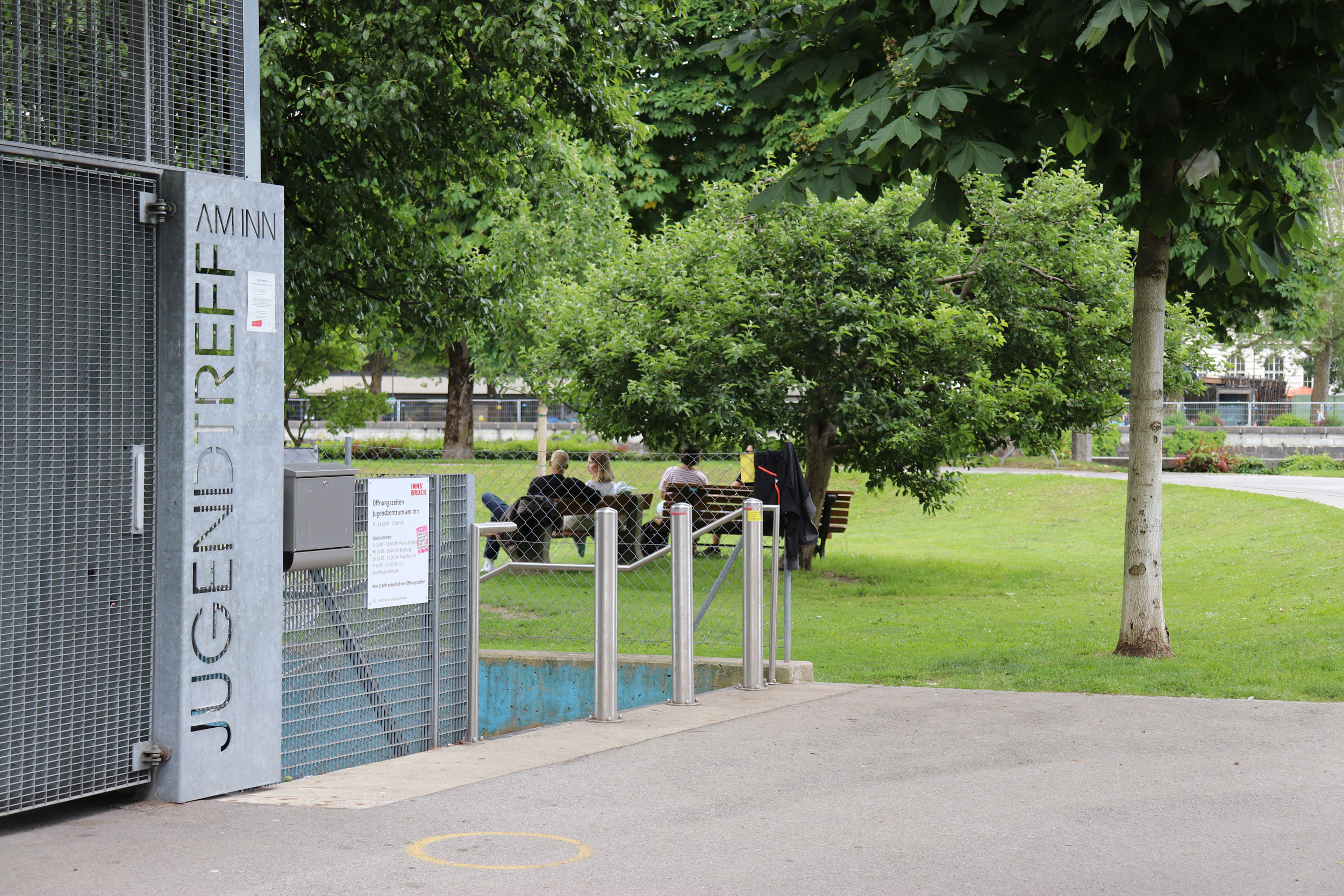 Eines von elf Innsbrucker Jugendzentren (JuZe): Das Jugendzentrum am Inn macht von 17. bis 30. Juli Sommerpause.