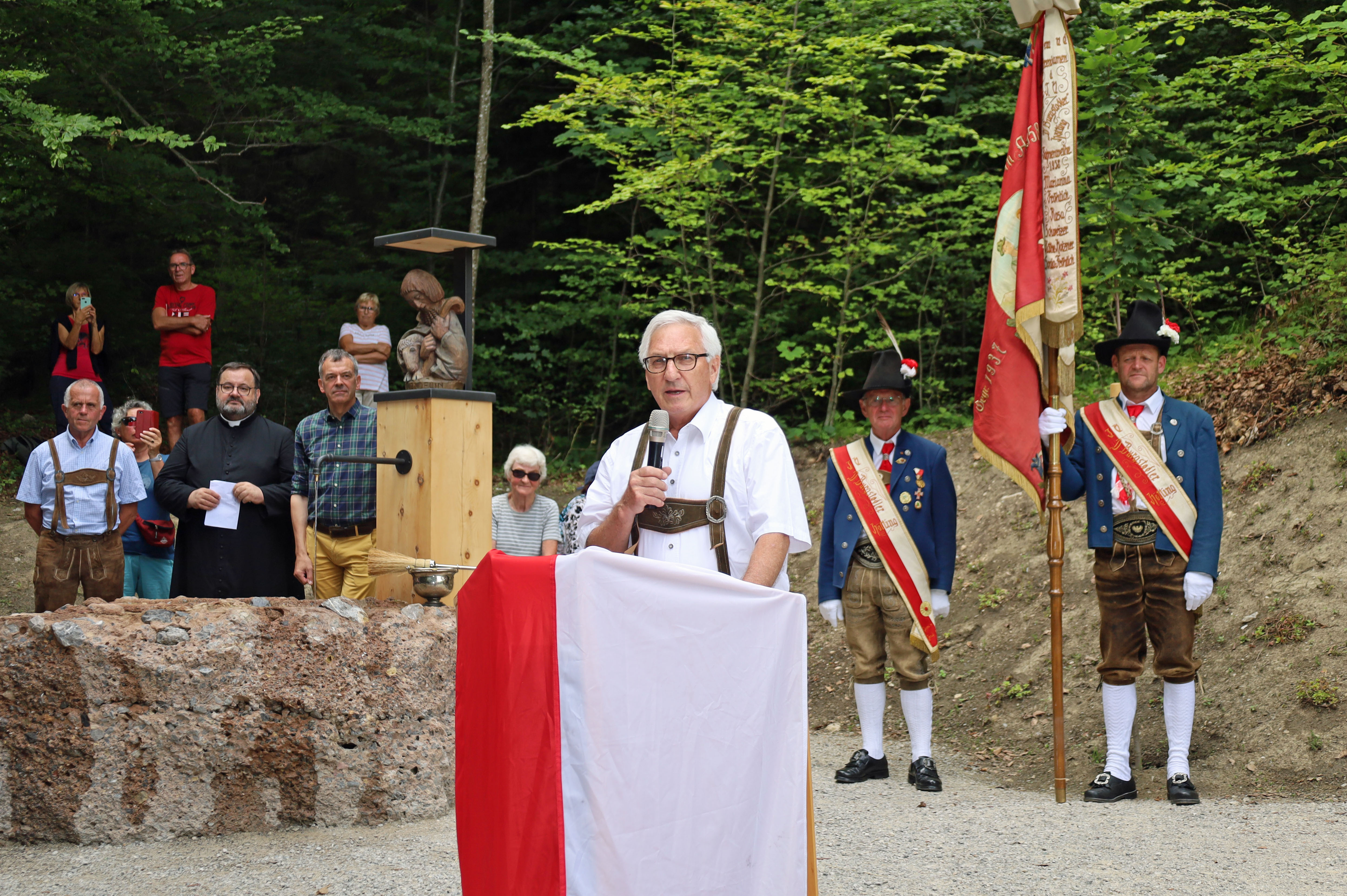 Das Wasserversorgungssystem wurde nach Plänen von Siegfried Ploner errichtet.