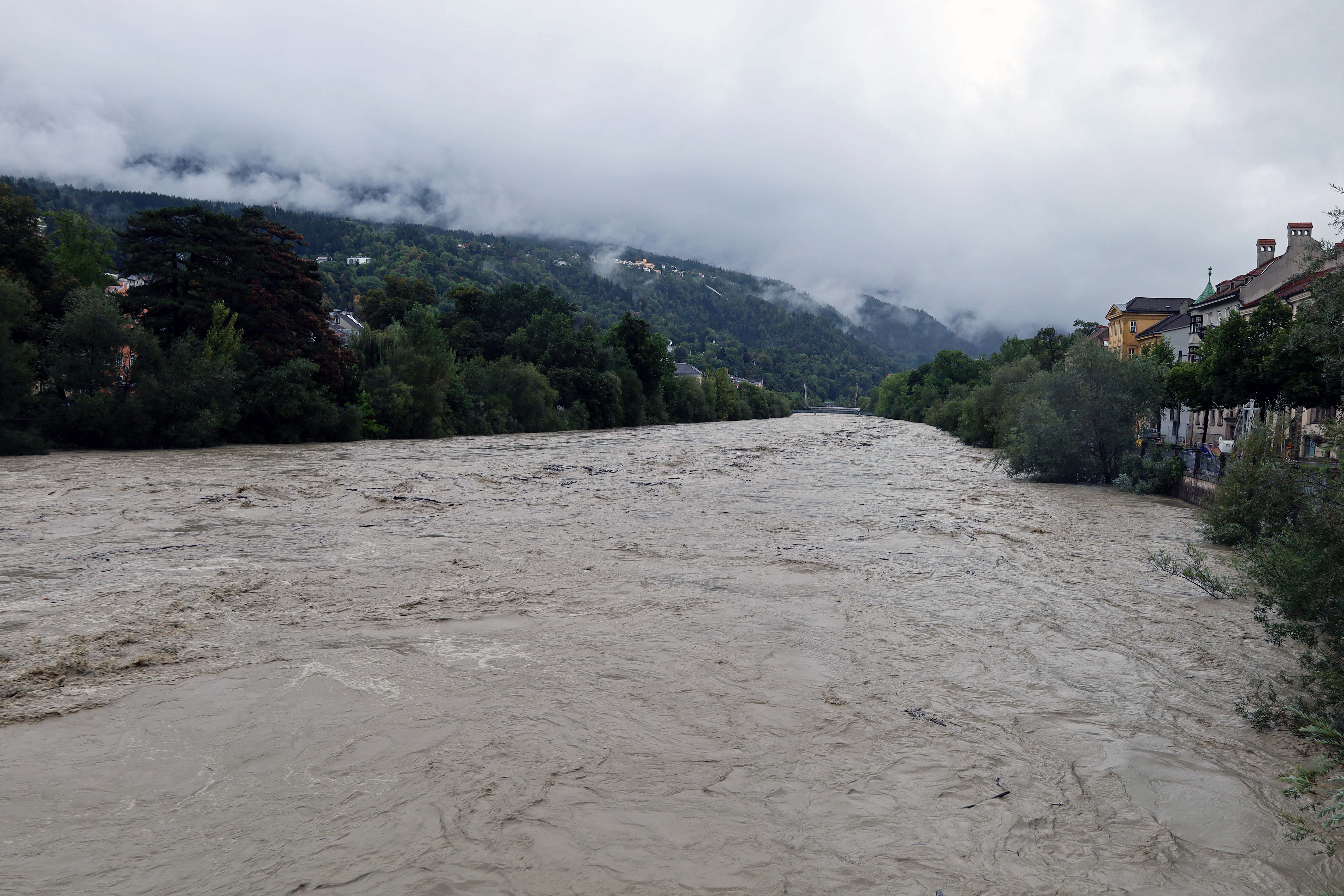 Nach der Sill ist nun auch der Pegelstand des Inn in Innsbruck merklich gestiegen.