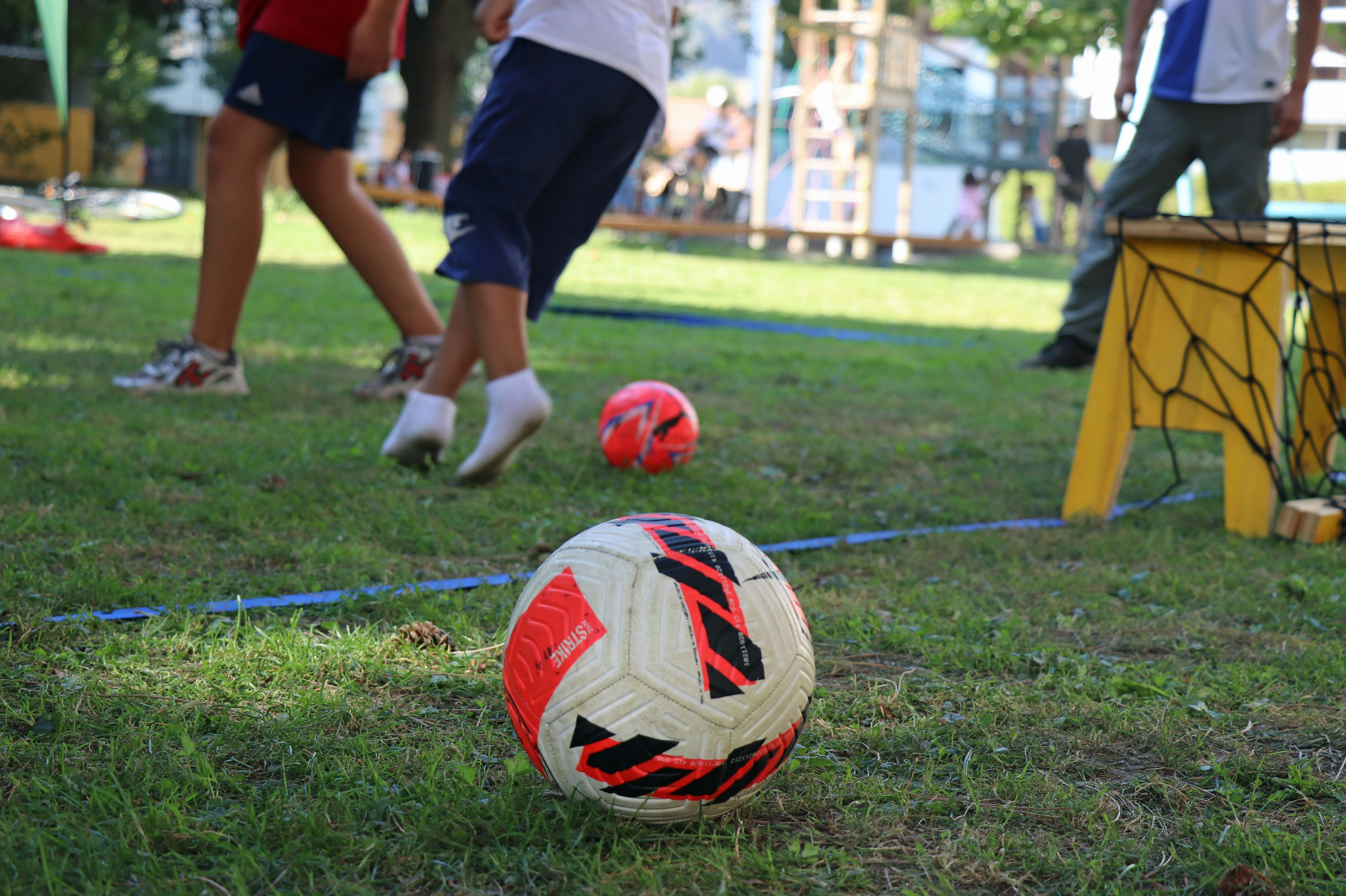 Von Juli bis Ende September findet das „Heimspiel“ im O-Dorf und der Reichenau statt.