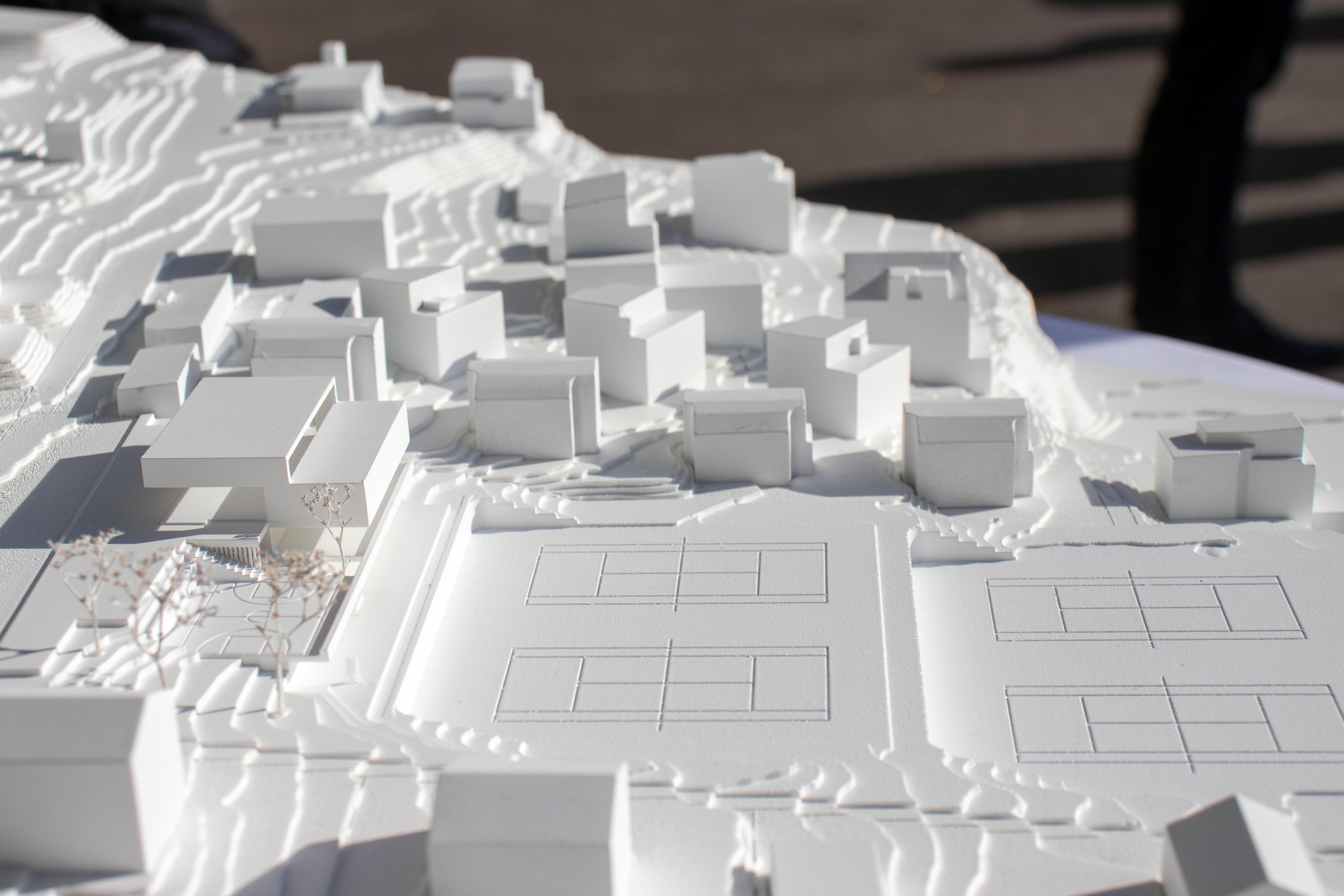 Ein Modell des Entwurfs kann noch bis Samstag, 21. Oktober 2023 im Pfarrsaal Hungerburg besichtigt werden.