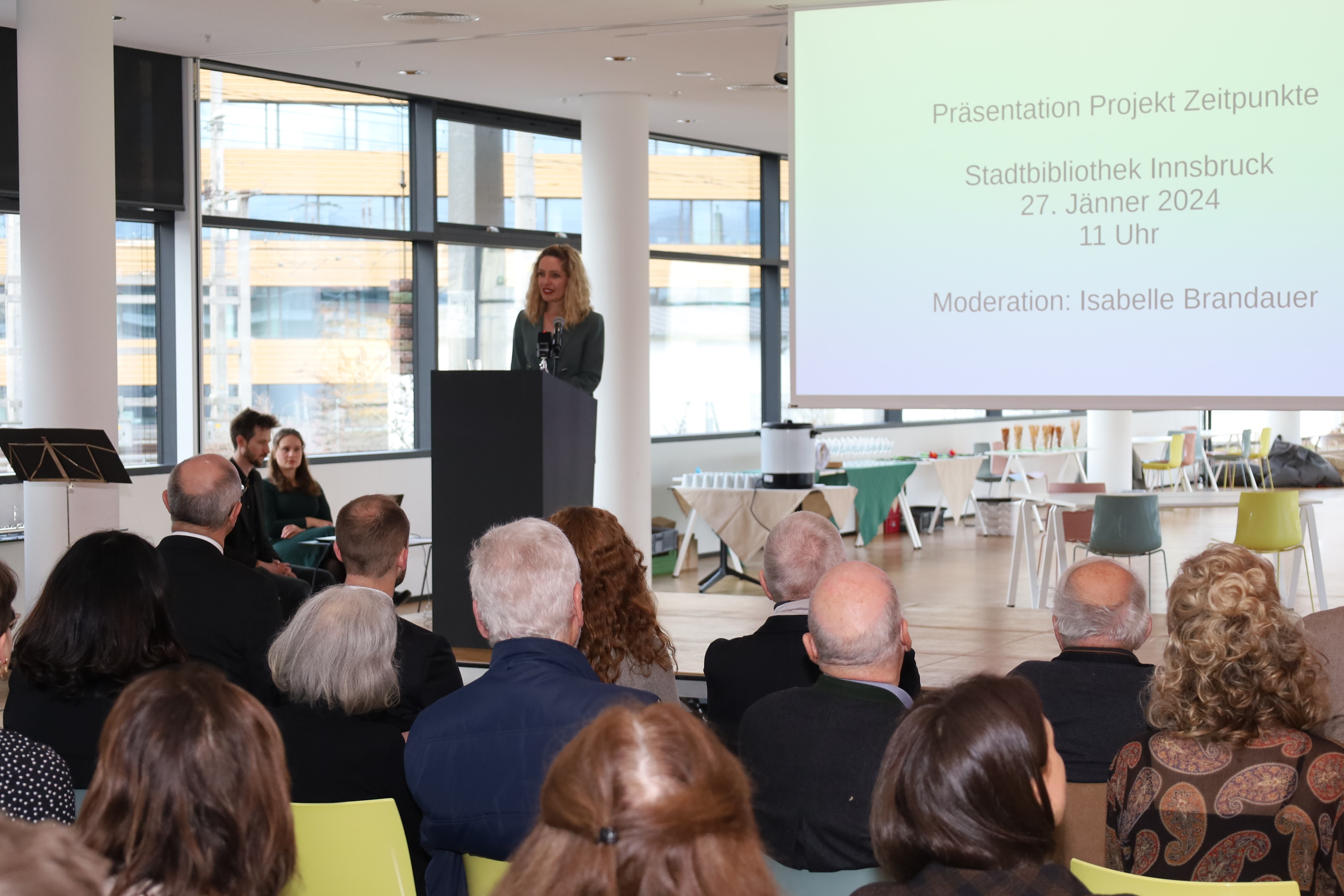 Die Projektvorstellung „Zeitpunkte“ wurde von Kulturamtsleiterin Isabelle Brandauer moderiert.