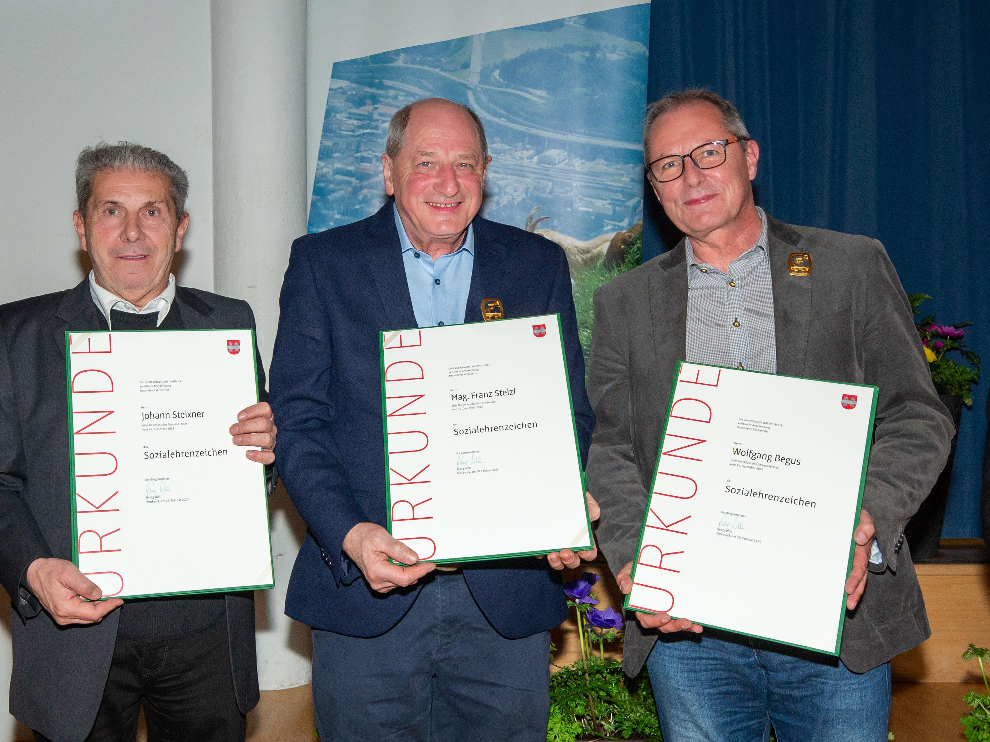 Johann Steixner, Franz Stelzl und Wolfgang Begus wurden mit dem Sozialehrenzeichen der Stadt Innsbruck ausgezeichnet.