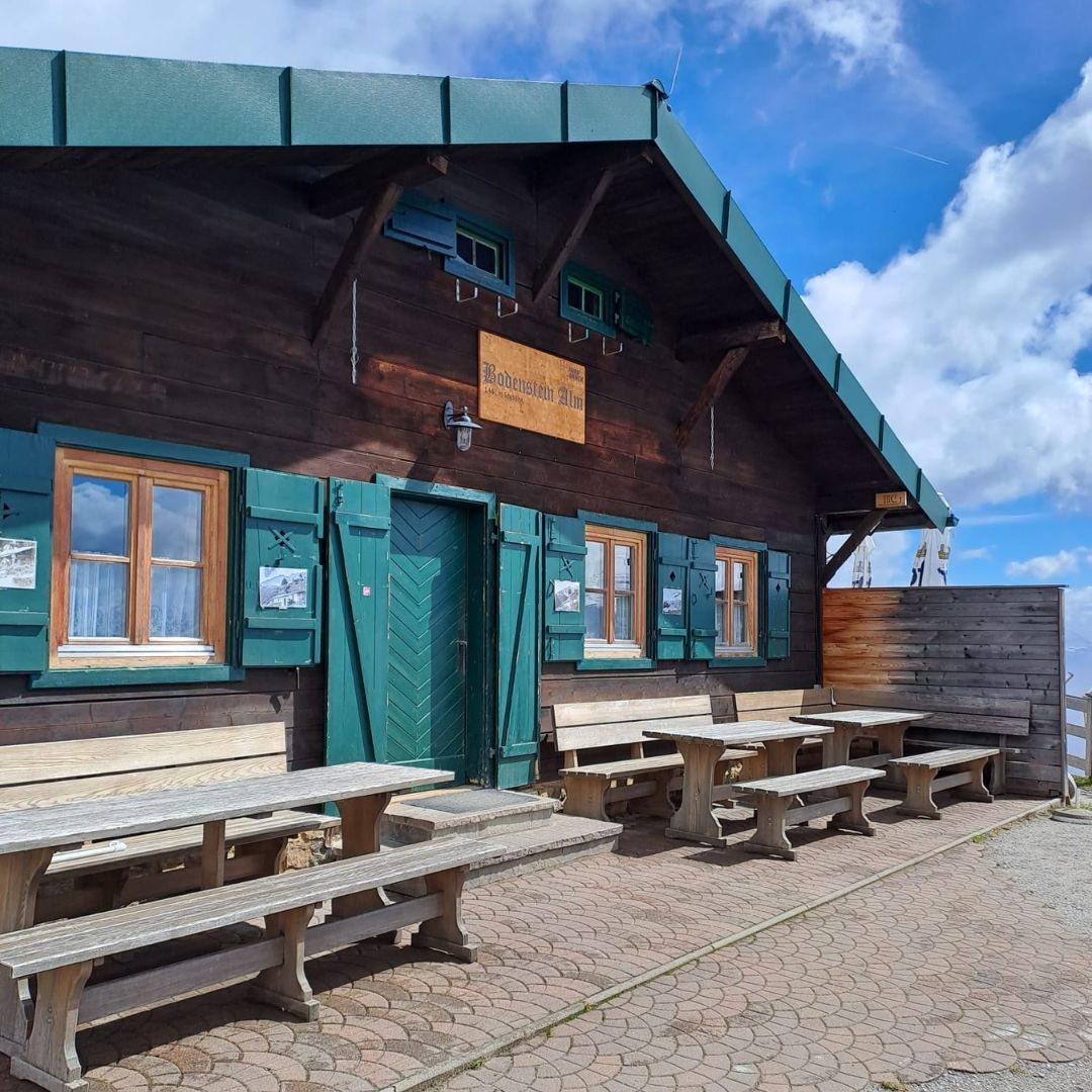 Der Weg zur Bodenstein Alm wird saniert.