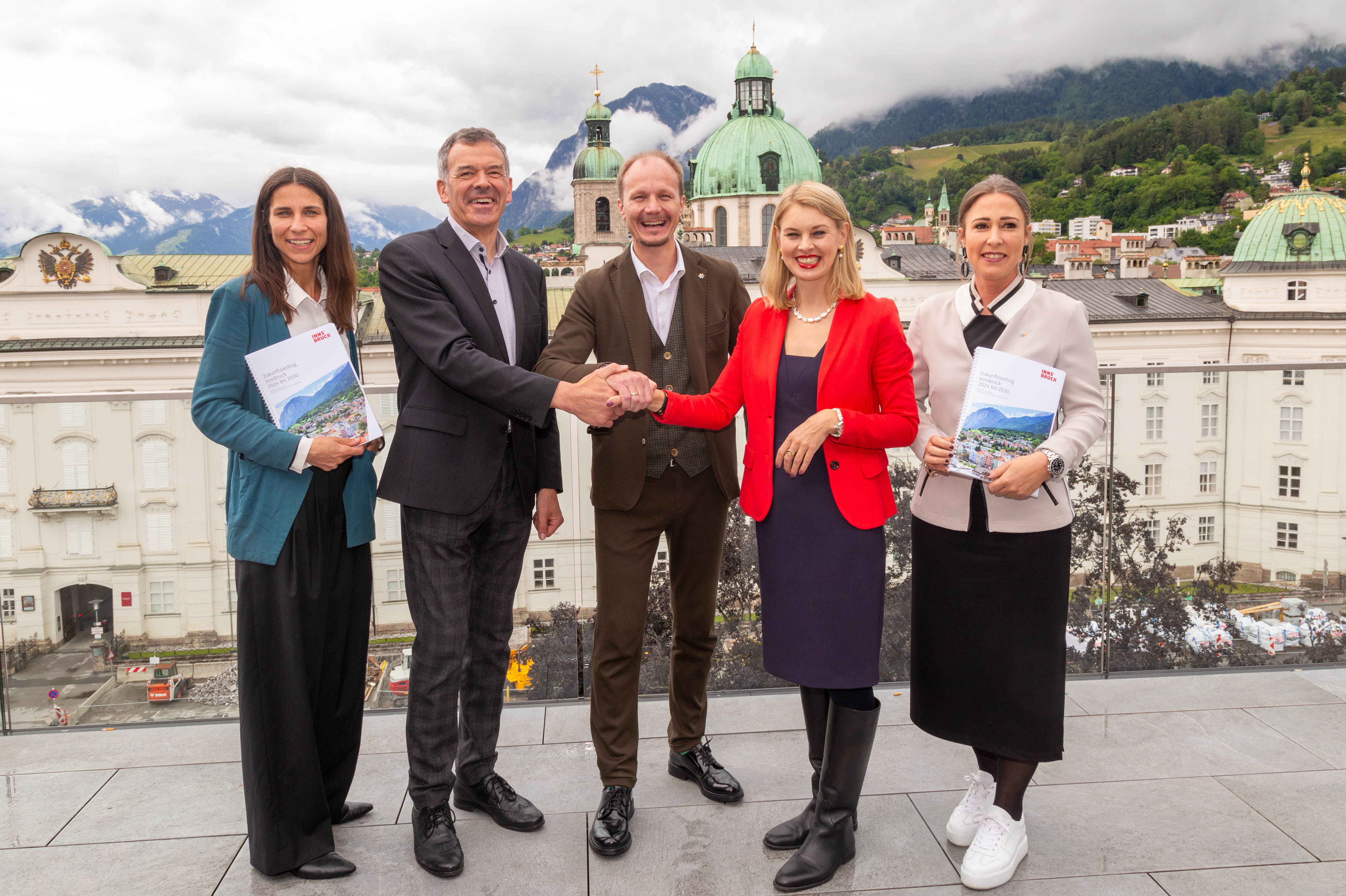 Die Stadtregierung besucht alle Stadtteile. Am Donnerstag, 21. November, startet die "Magistrat in Bewegung"-Tour in der Reichenau beim Wohnheim Reichenau.
