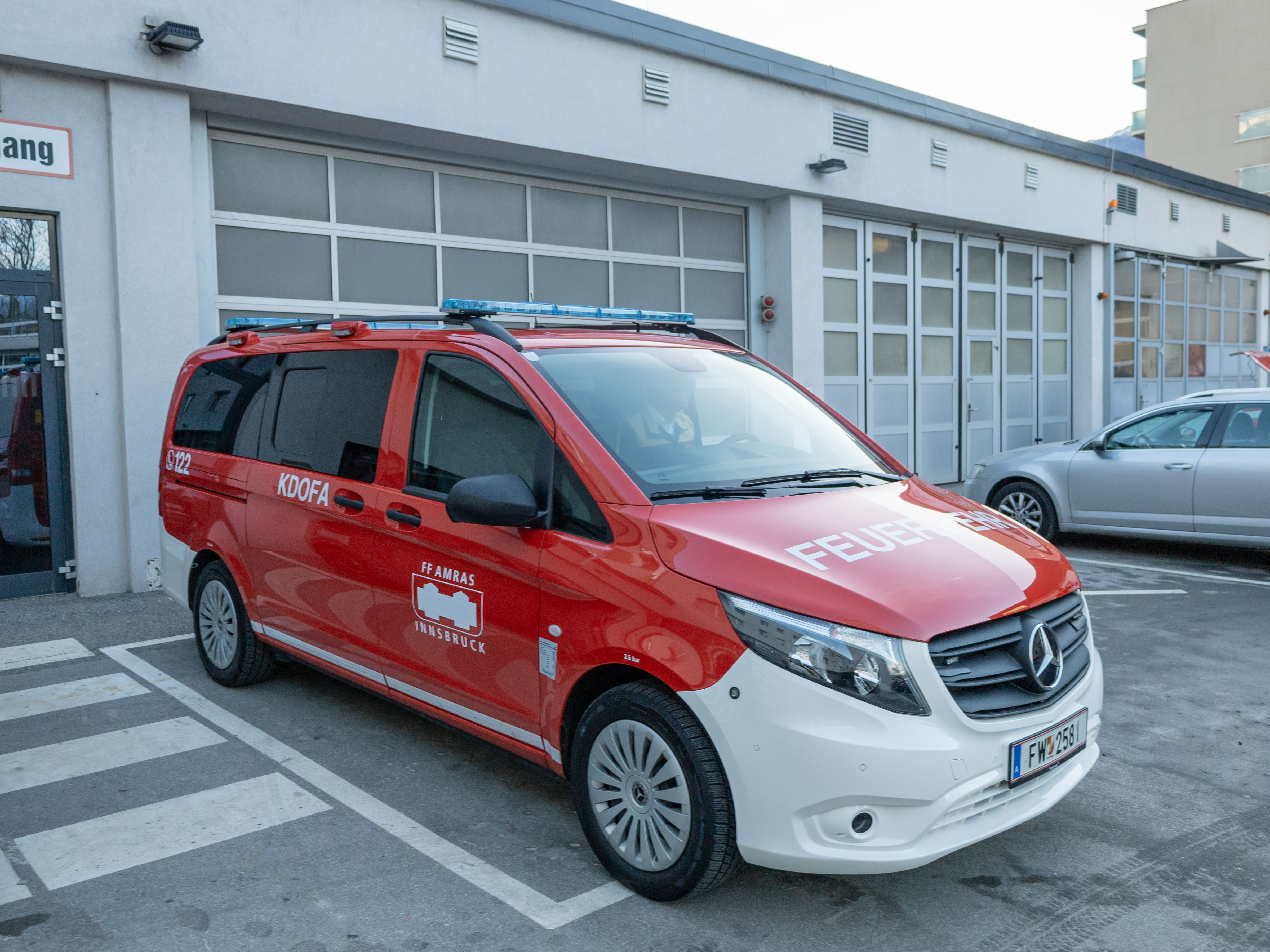 Das neue Kommandofahrzeug ist ab sofort im Einsatz für die Sicherheit der Innsbrucker Bevölkerung.