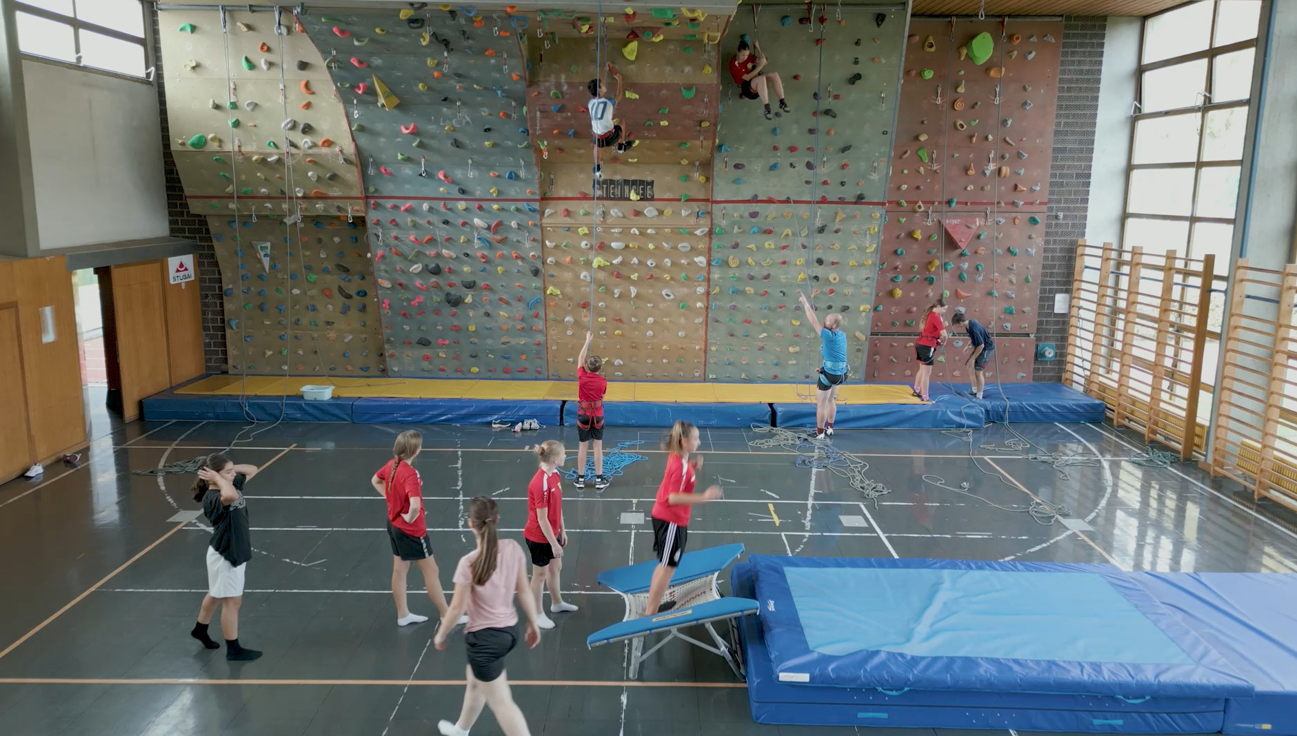 Die städtischen Mittelschulen haben Schwerpunkte, die auf die individuellen Fähigkeiten der SchülerInnen eingehen.