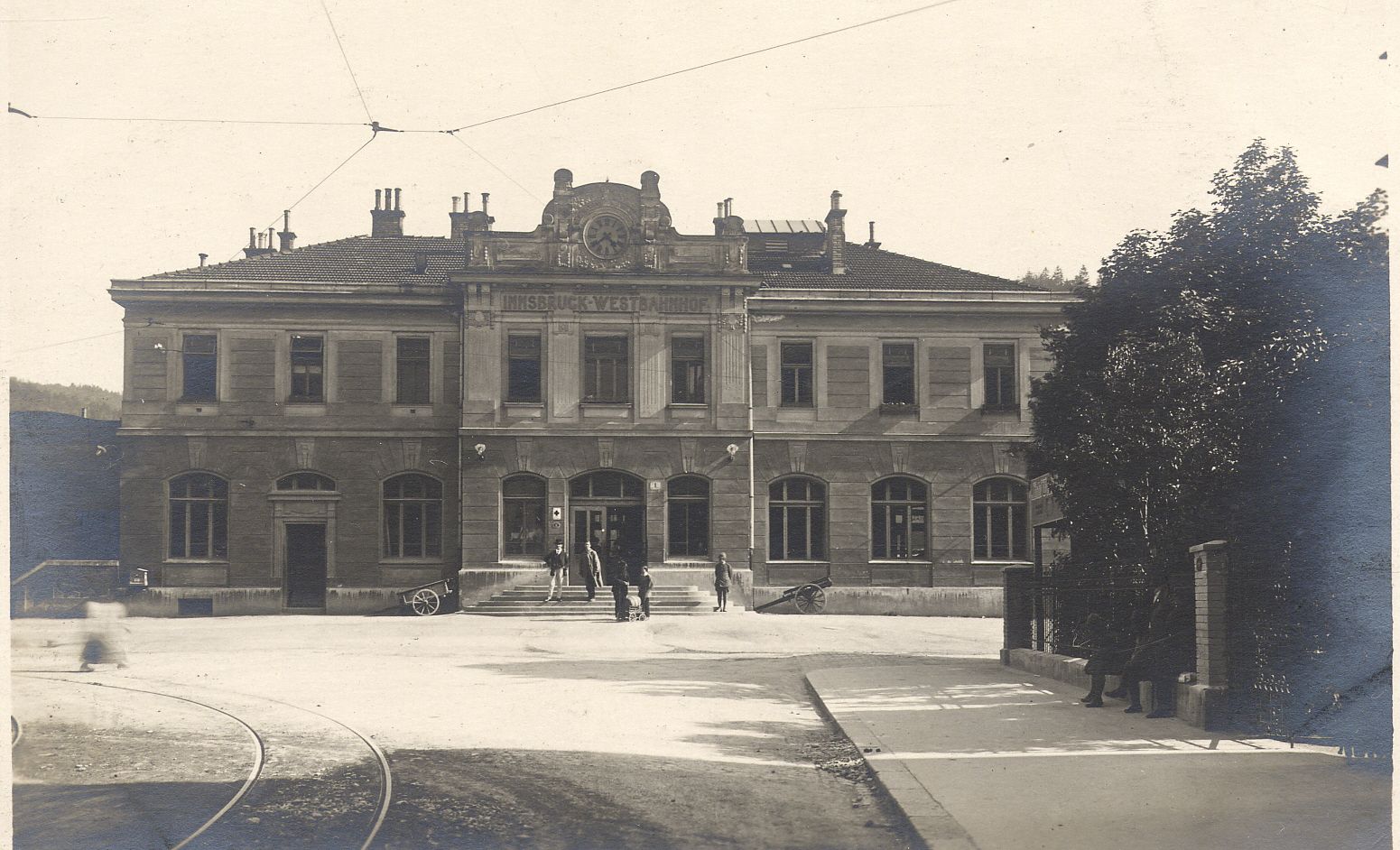 Der Westbahnhof, aufgenommen um 1920 von Richard Müller.