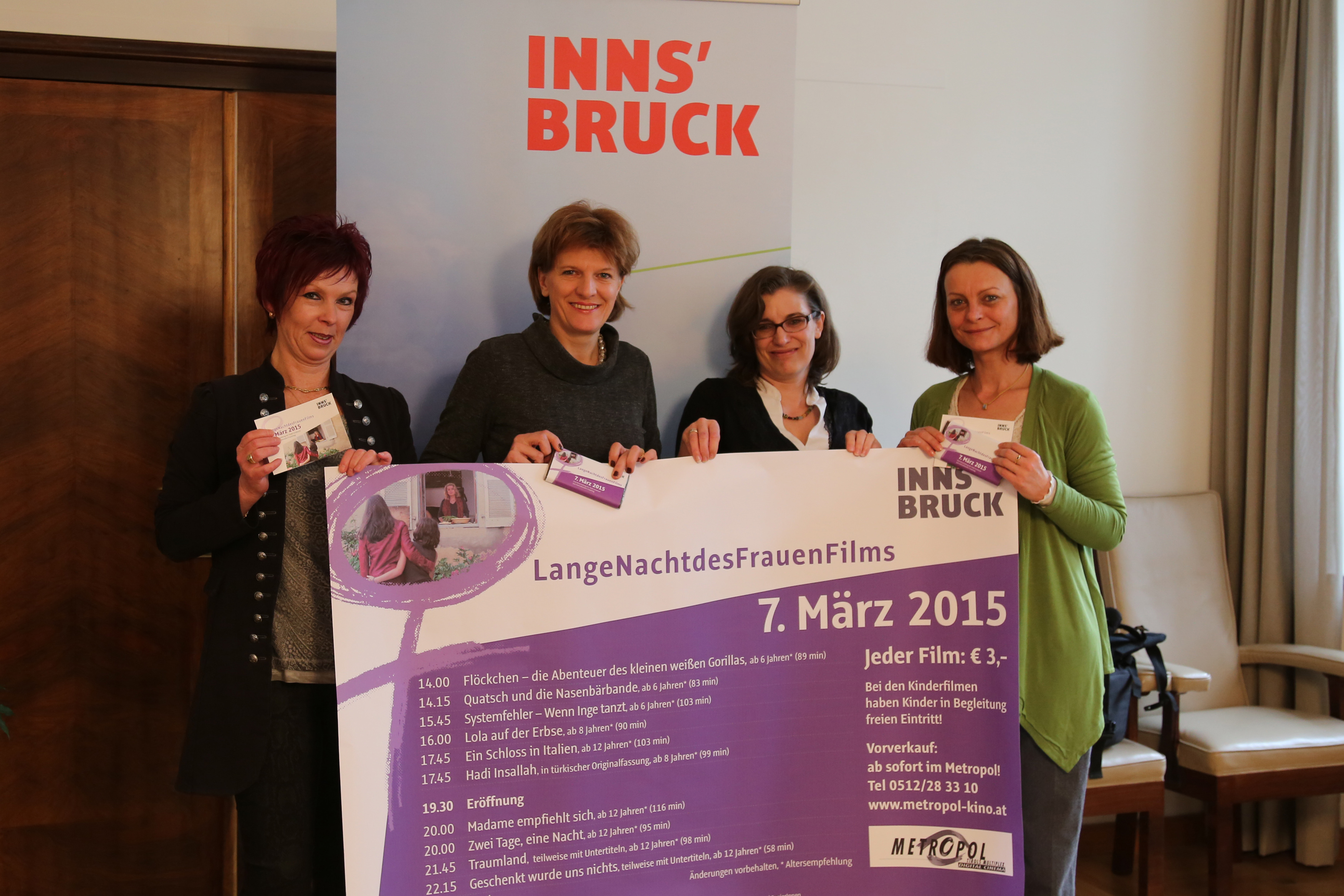 Uschi Klee (Referatsleiterin Frauen, Familien und SeniorInnen), Bürgermeisterin Christine Oppitz-Plörer, Patrizia Hueber (Metropol Kino Innsbruck) und Vizebürgermeisterin Sonja Pitscheider präsentierten im Rahmen der heutigen Frauen-Pressekonferenz das Programm zur Langen Nacht des Frauenfilms.