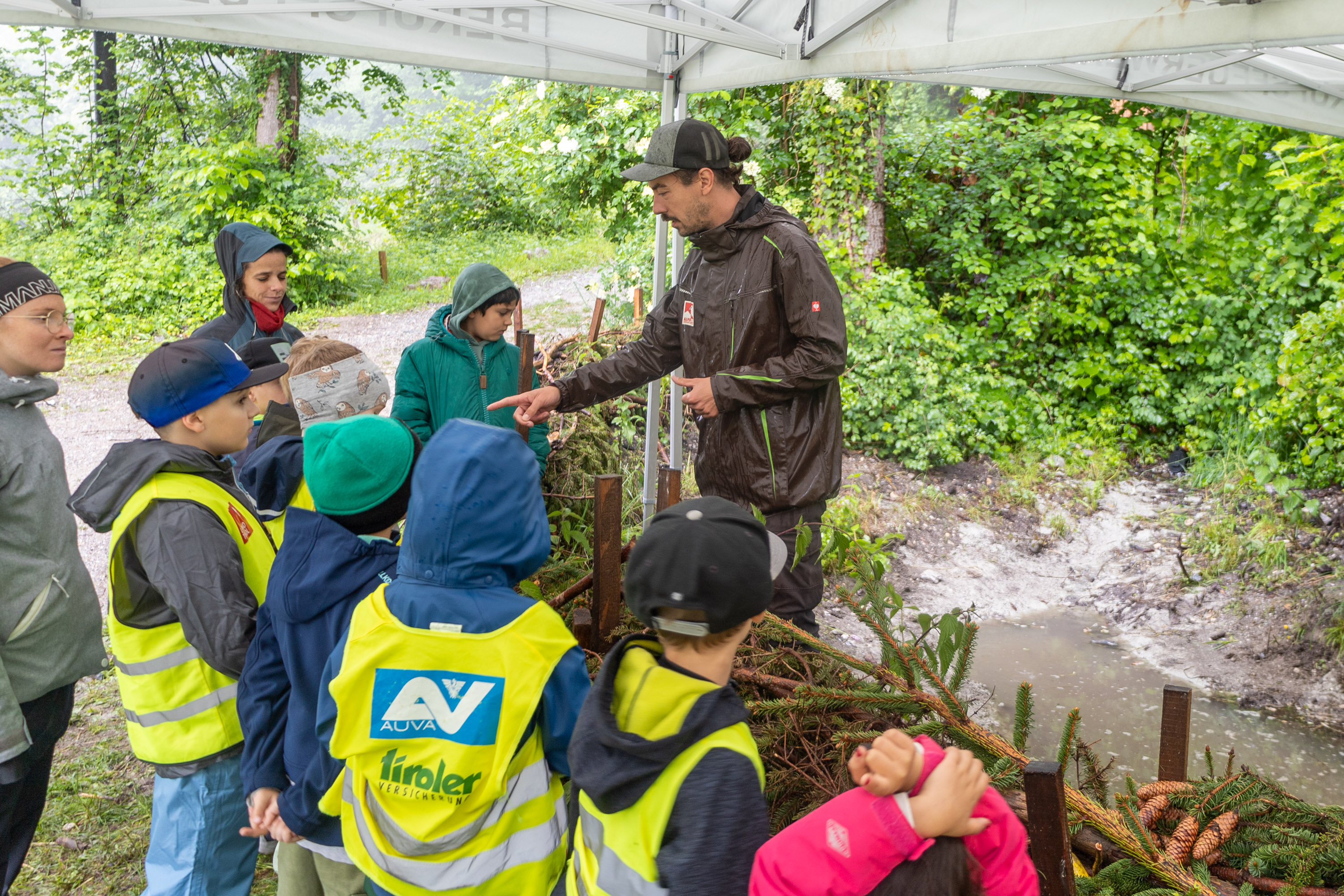 In der städtischen Waldschule entdecken Kinder spielerisch die Themen Naturschutz und Artenvielfalt.
