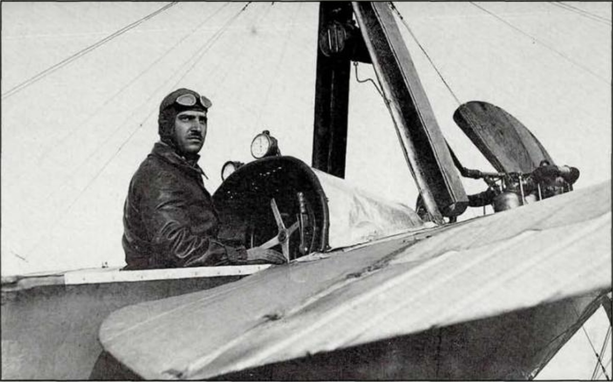 Flughafenleiter-Stellvertreter Raoul Stoisavljevic (Spitzname: "Stoi") war ein legendärer Pilot der Innsbrucker Luftfahrt.