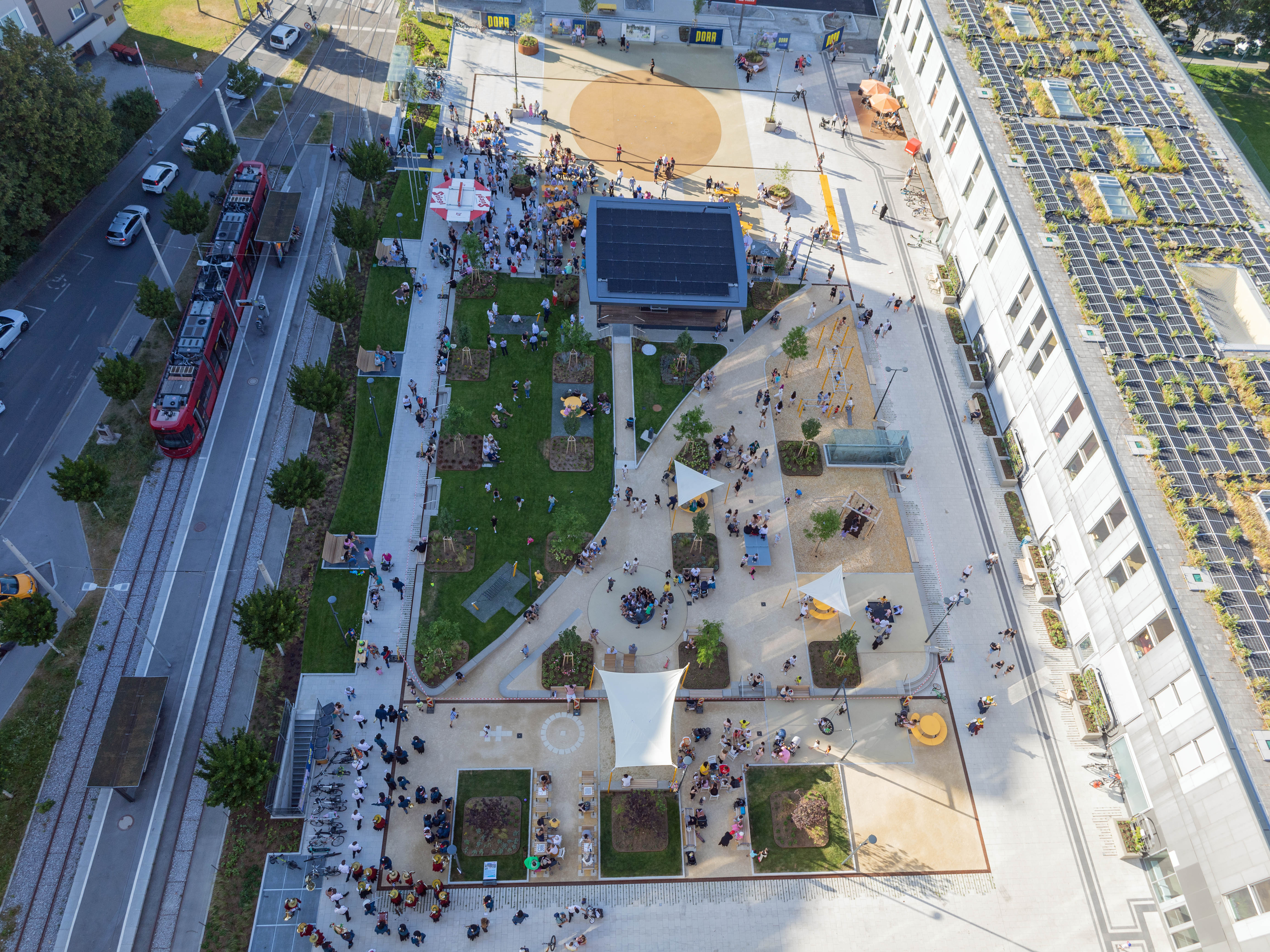 Luftaufnahme des umgestalteten DDr.-Alois.-Lugger-Platzes.