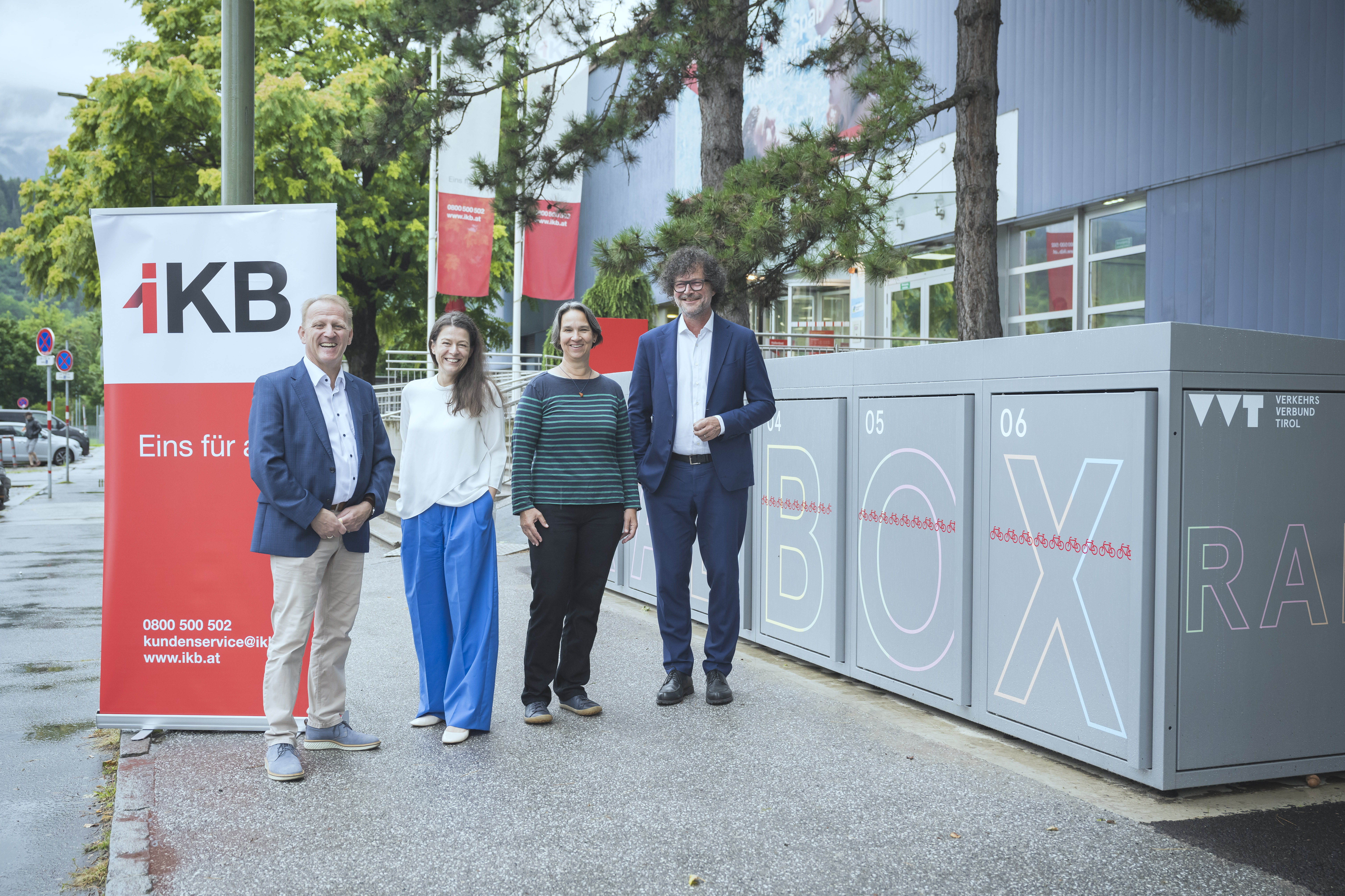 v. l. n. r. IKB-Geschäftsbereichsleiter Bäder Ulrich Mayerhofer, Leiterin VVT Marke und Kommunikation Birgit Schmoltner, VVT-Projektleiterin Innovationen & Projekte Alexandra Medwedeff, IKB-Vorstandsmitglied Thomas Pühringer