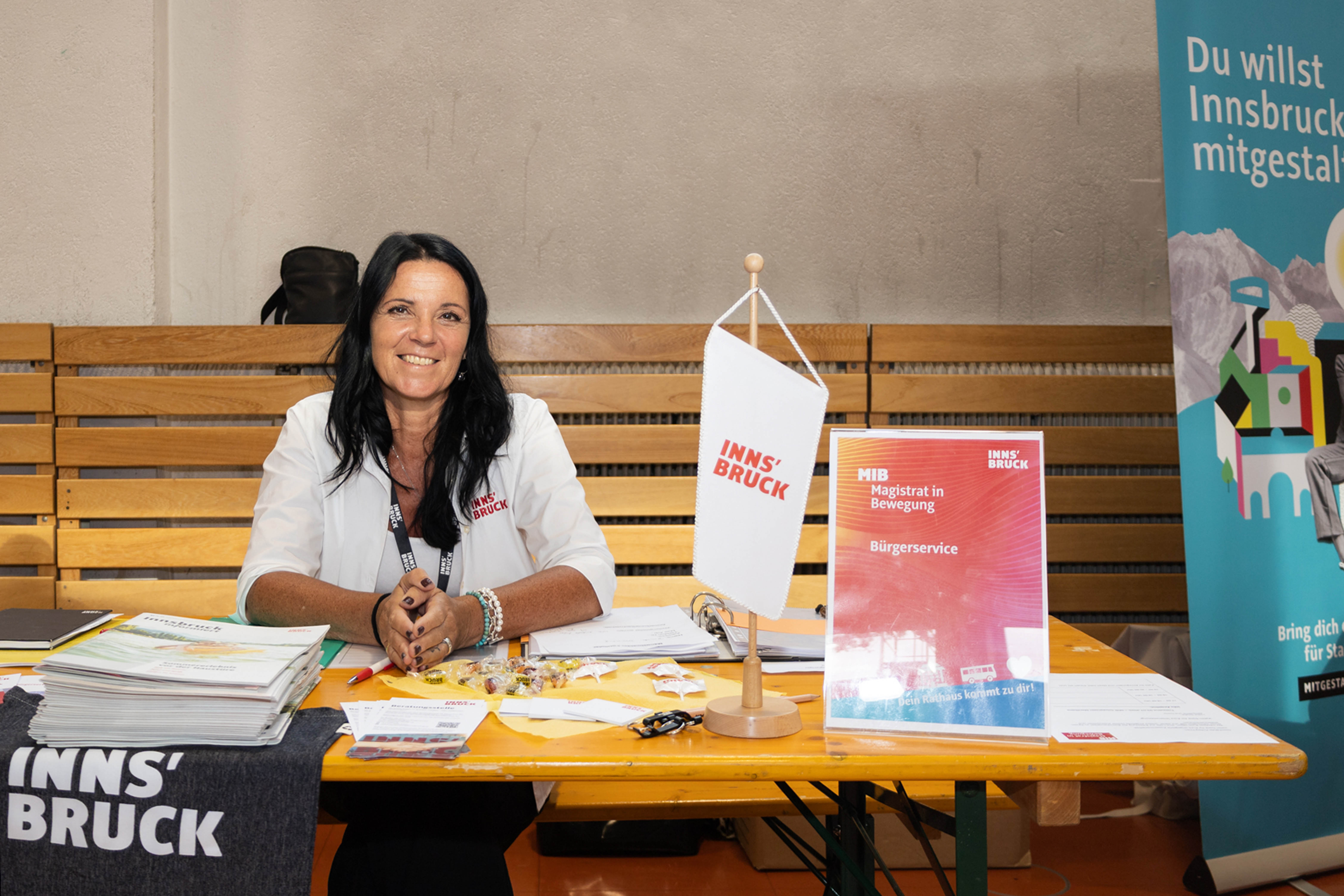 Auch bei den September-Terminen der MIB-Tour kann das Angebot der Schwerpunktberatung unkompliziert in Anspruch genommen werden. (Im Bild beim MIB-Tourstopp Sieglanger)