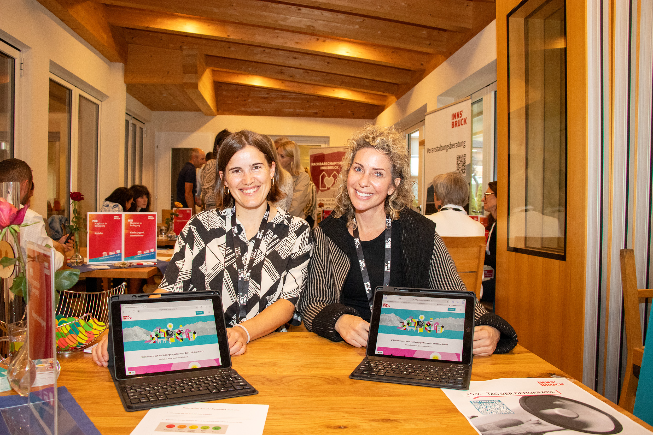 Werbung für die Beteiligungsplattform und die dortigen Umfragen: Die Kolleginnen des Referates BürgerInnenbeteiligung und partizipative Stadtentwicklung nutzen jede Gelegenheit.