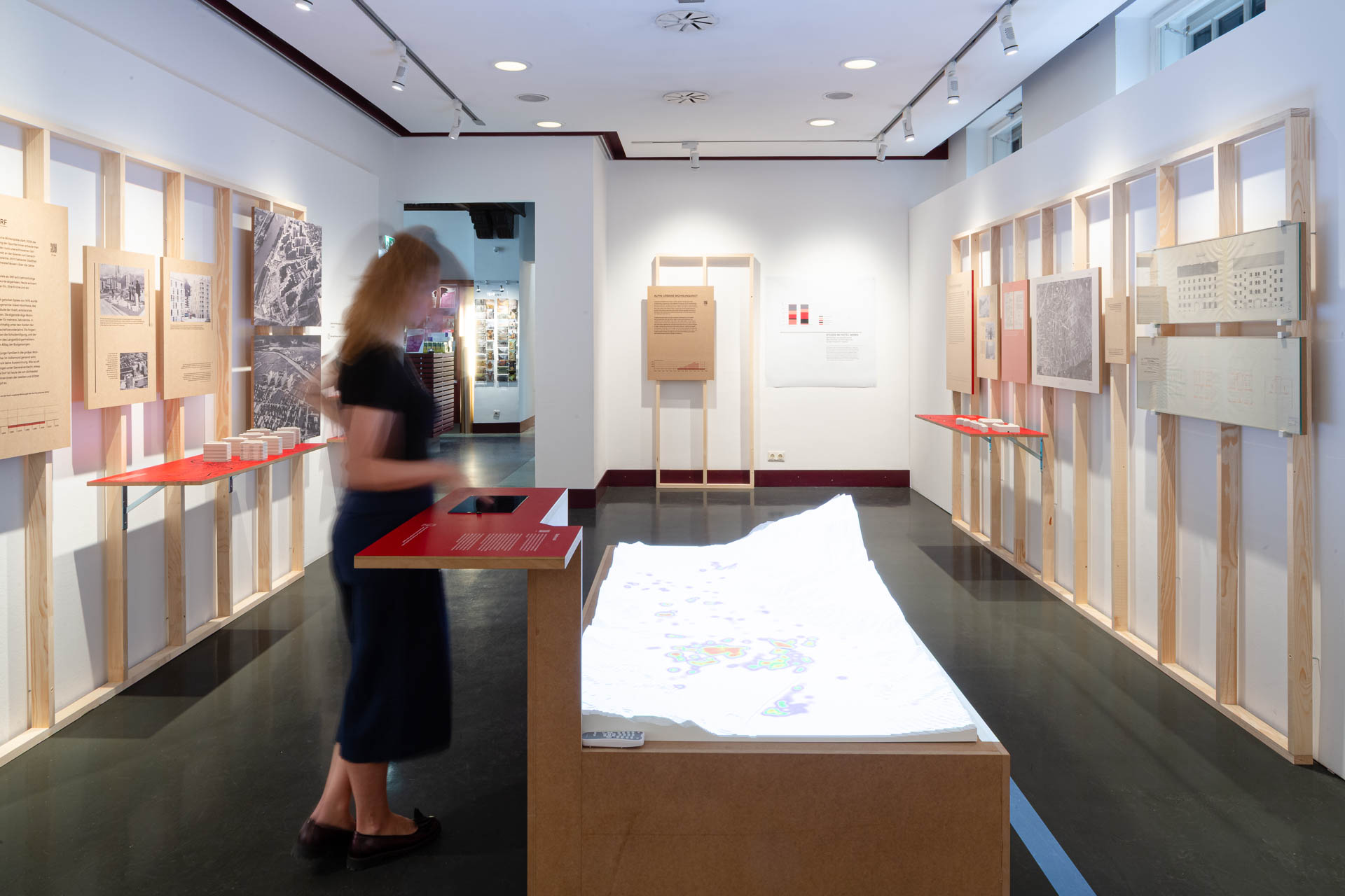 Blick in die aktuelle Ausstellung "Suche Wohnung" im Stadtmuseum (Badgasse 2).