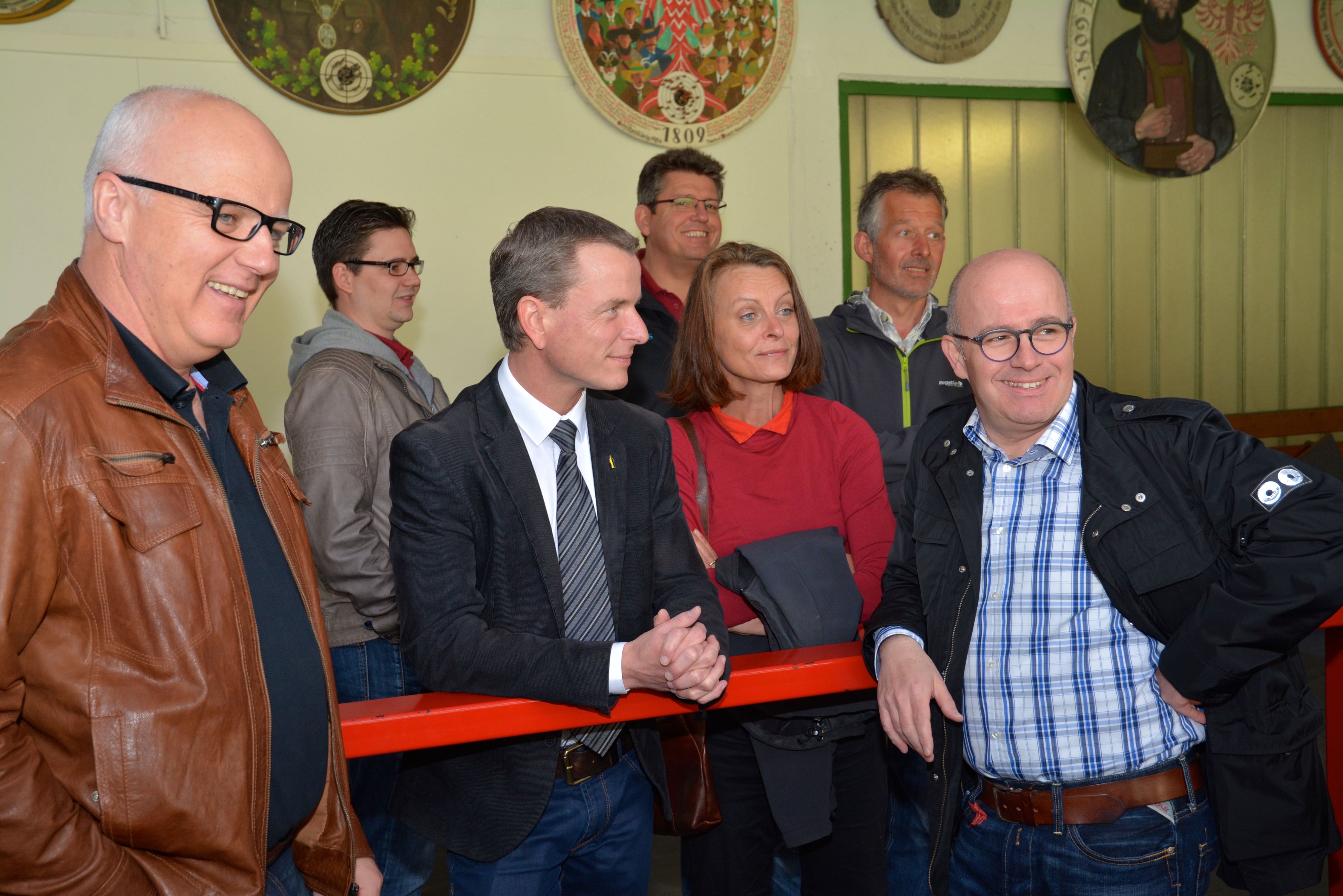 Am 25. April fand das jährliche Bataillonskönigskettenschießen der Schützenbataillon Innsbruck statt. Die Ehrenscheibe wurde von Vizebürgermeister Christoph Kaufmann gestiftet. Gemeinsam mit Vizebürgermeisterin Sonja Pitscheider und GR Markus Stoll nahm er an der Veranstaltung teil.