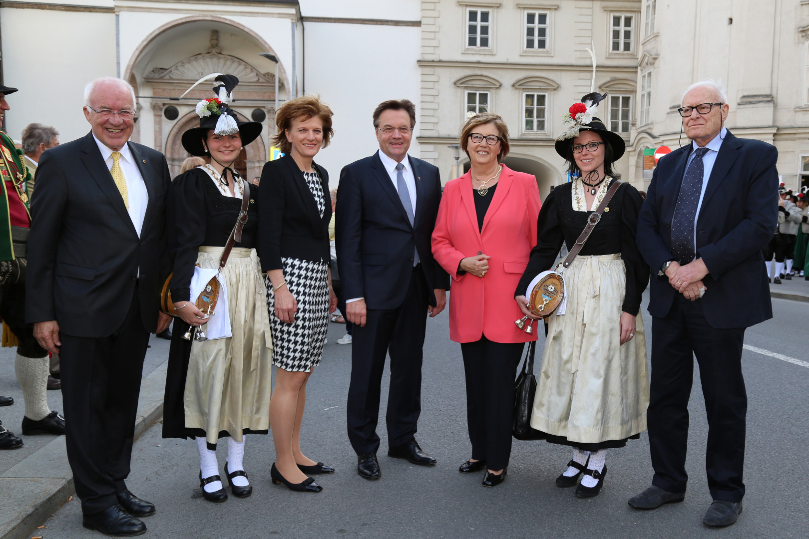 Landesüblicher Empfang bei der Kaiserlichen Hofburg anlässlich der Verleihung des Kaiser-Maximilian-Preises 2015 an Mercedes Bresso