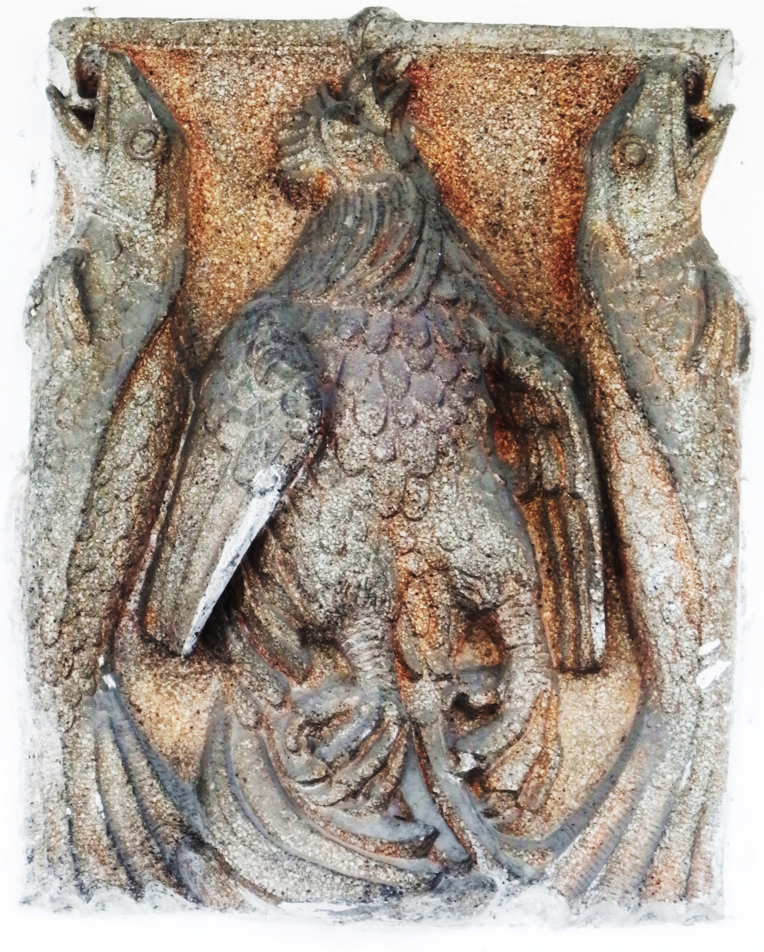 Frische Fische und ein ehemals stolzer Hahn (1914): Von Fischen flankiert wartet ein Hahn auf Kundschaft. Relief 1913/14 wohl von Andreas Hinterholzer (Klausen 1875-1956 Innsbruck), nördliches Eingangsportal der "alten" Markthalle