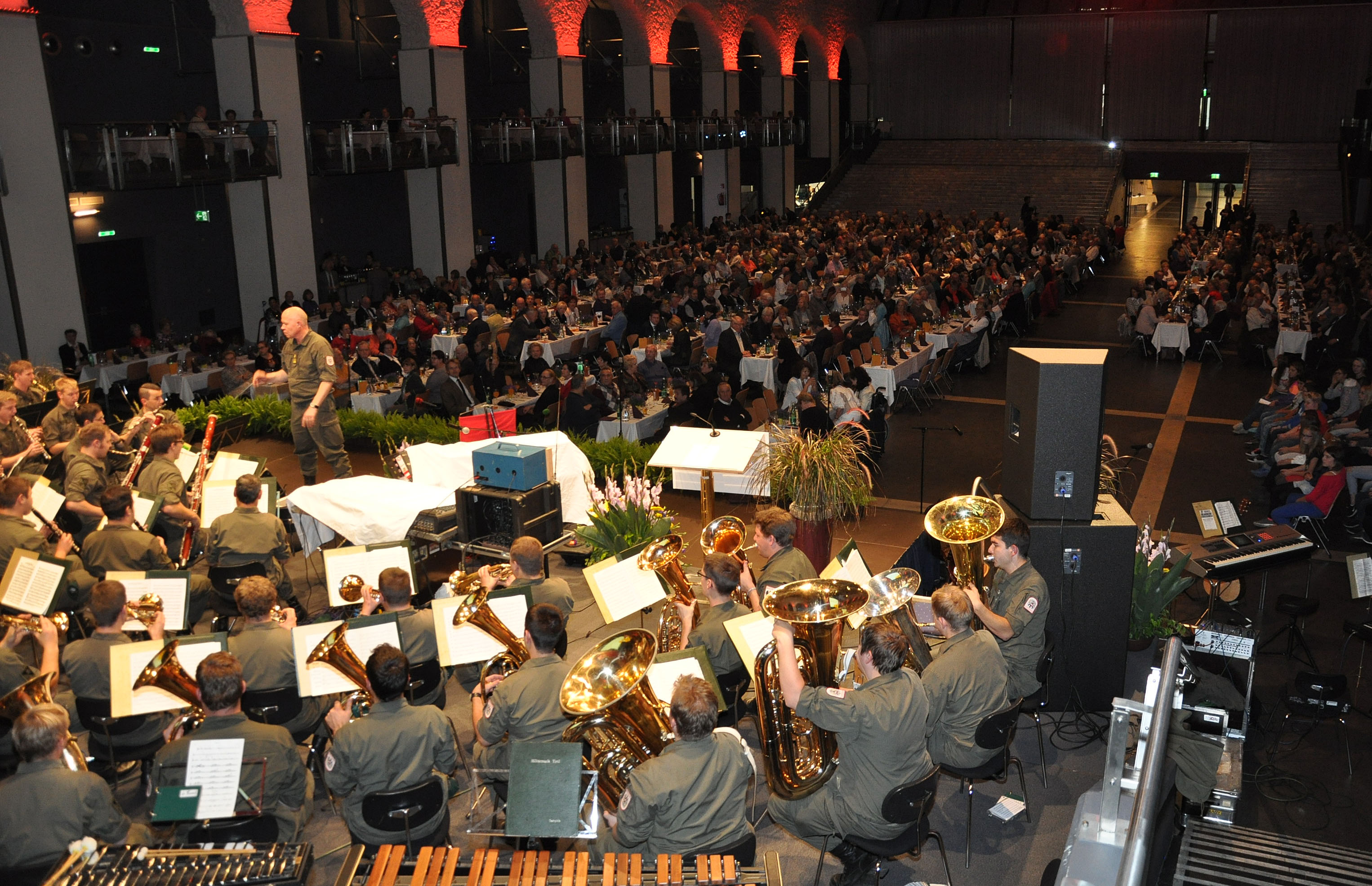 Rund 700 Personen feierten gemeinsam in der Dogana im Congress.