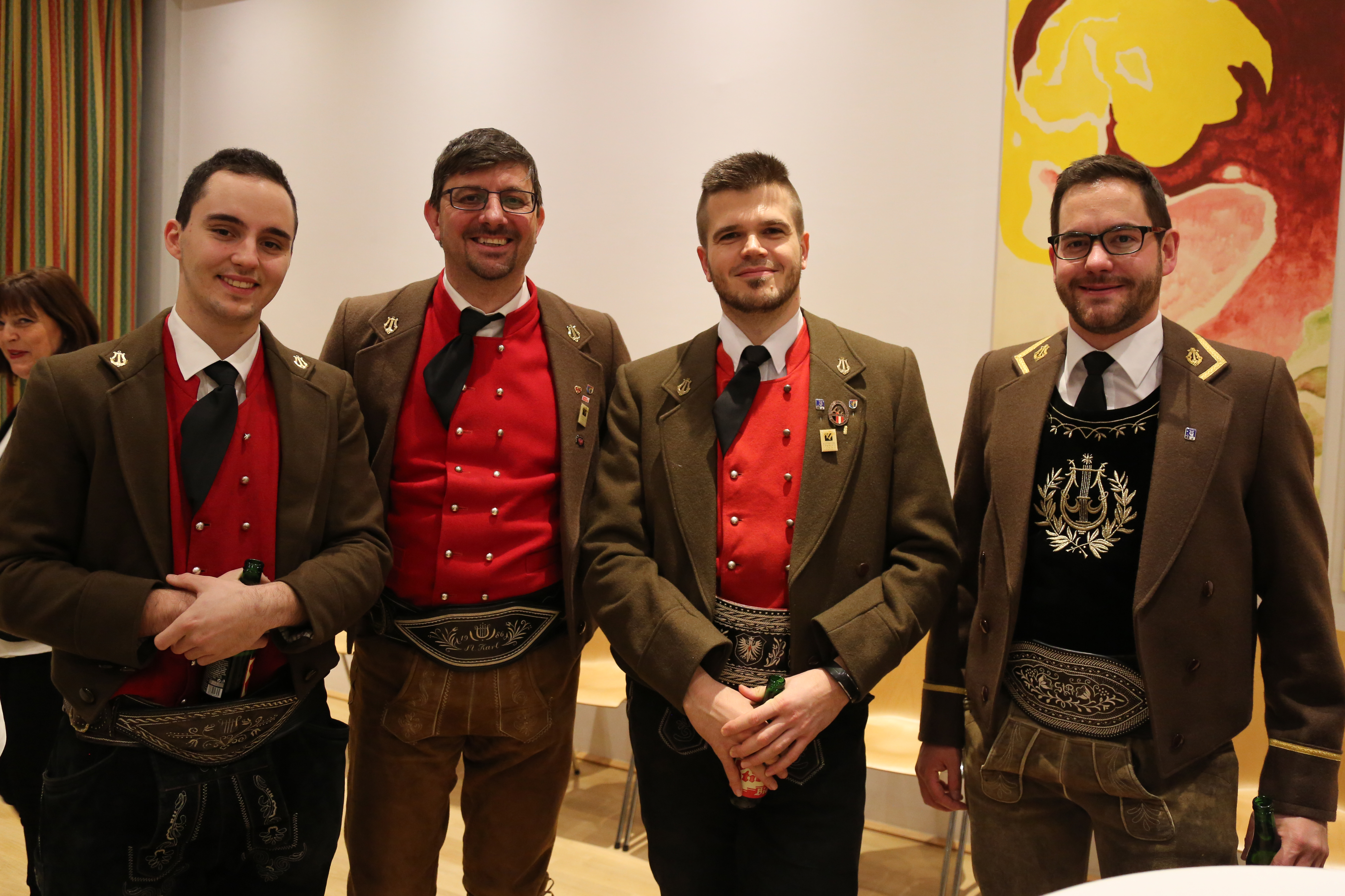 Beim traditionellen Neujahrsempfang in Amras dankte Bürgermeisterin Christine Oppitz-Plörer im Namen aller anwesenden StadträtInnen und GemeinderätInnen den zahlreichen Vereinen für ihre wertvolle Arbeit während des gesamten Jahres. Im Rahmen des Neujahrsempfanges wurde dem gebührtigen Amraser Franz-Heinz Hye-Kerkdal das Kulturehrenzeichen der Stadt Innsbruck verliehen.